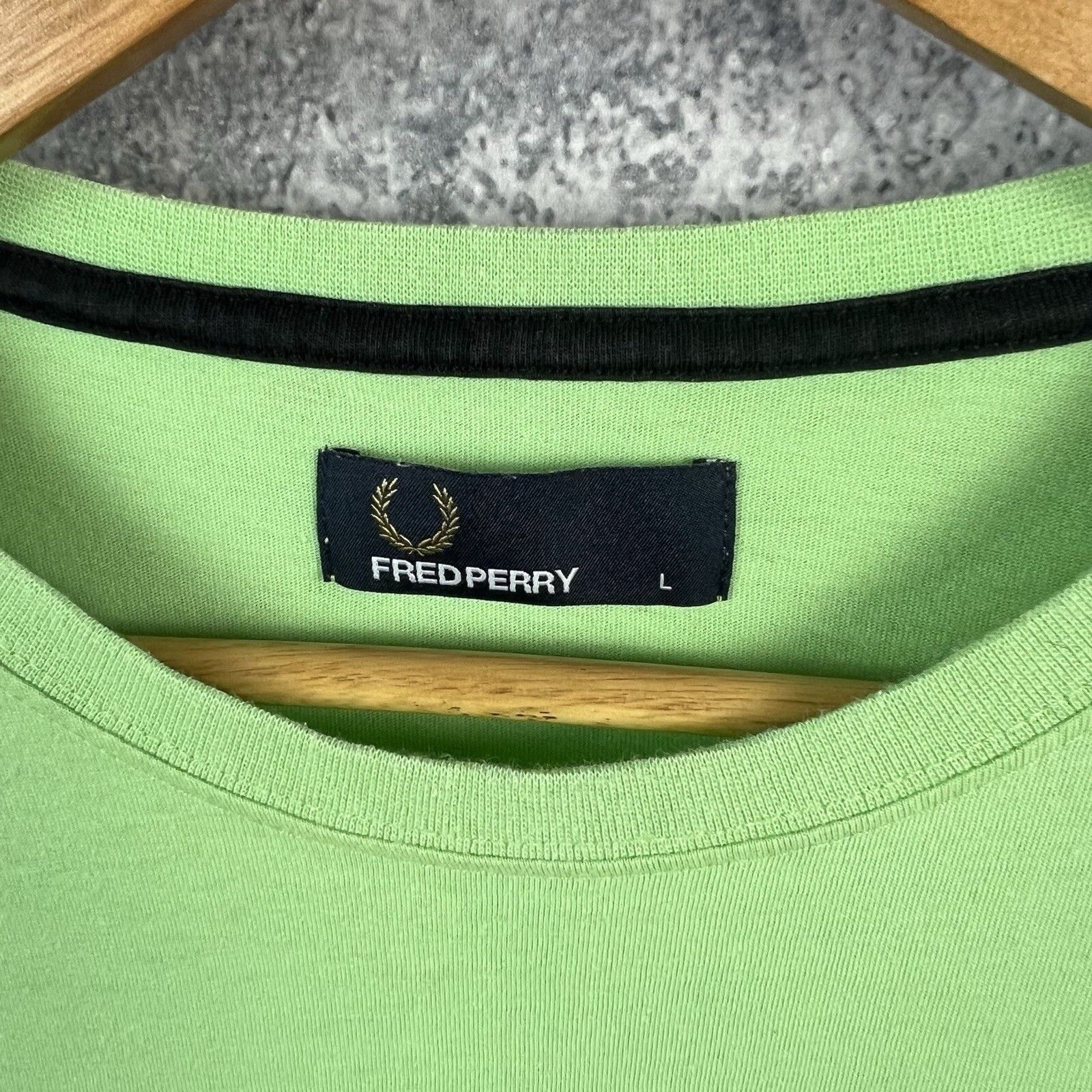 Fred Perry Fred Perry Tee Men's Size L Short Sleeve Green Cotton Size US L / EU 52-54 / 3 - 2 Thumbnail