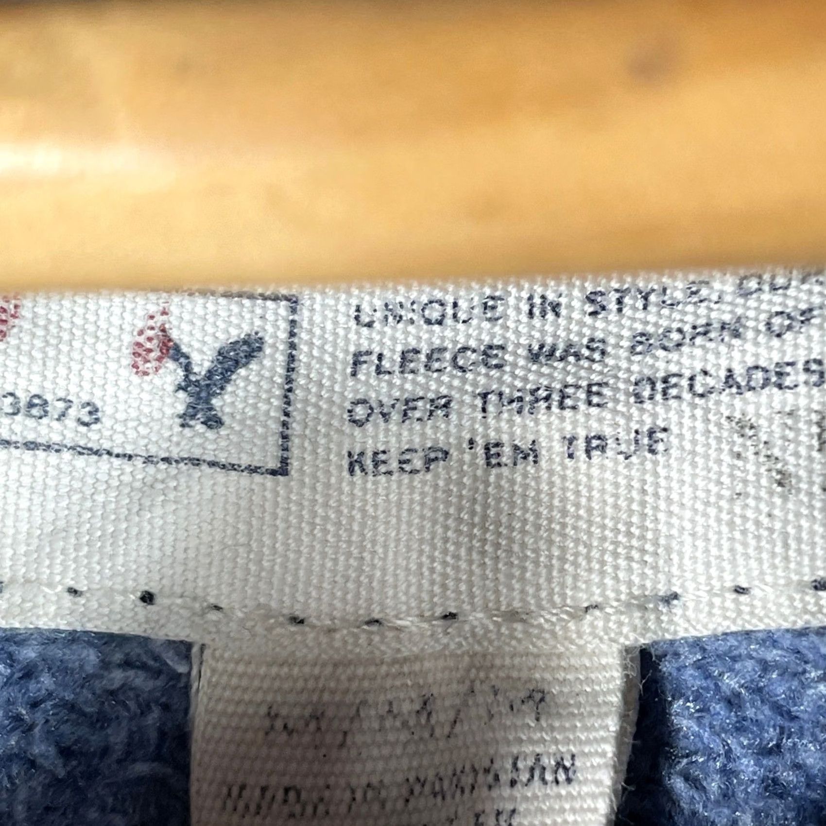 American Eagle Outfitters VINTAGE American Eagle Apparel? Size US M / EU 48-50 / 2 - 5 Thumbnail