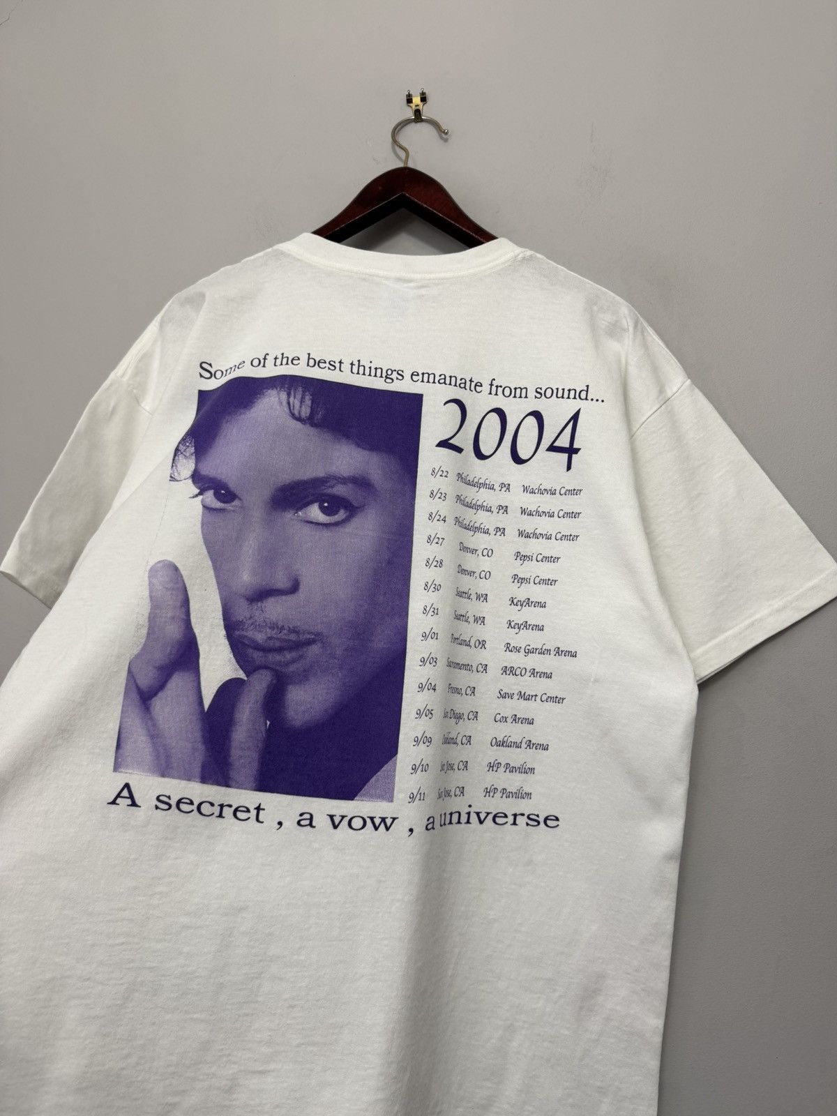 Band Tees Vintage Prince Musicology Tour 2004 T-shirt Size US XL / EU 56 / 4 - 4 Thumbnail