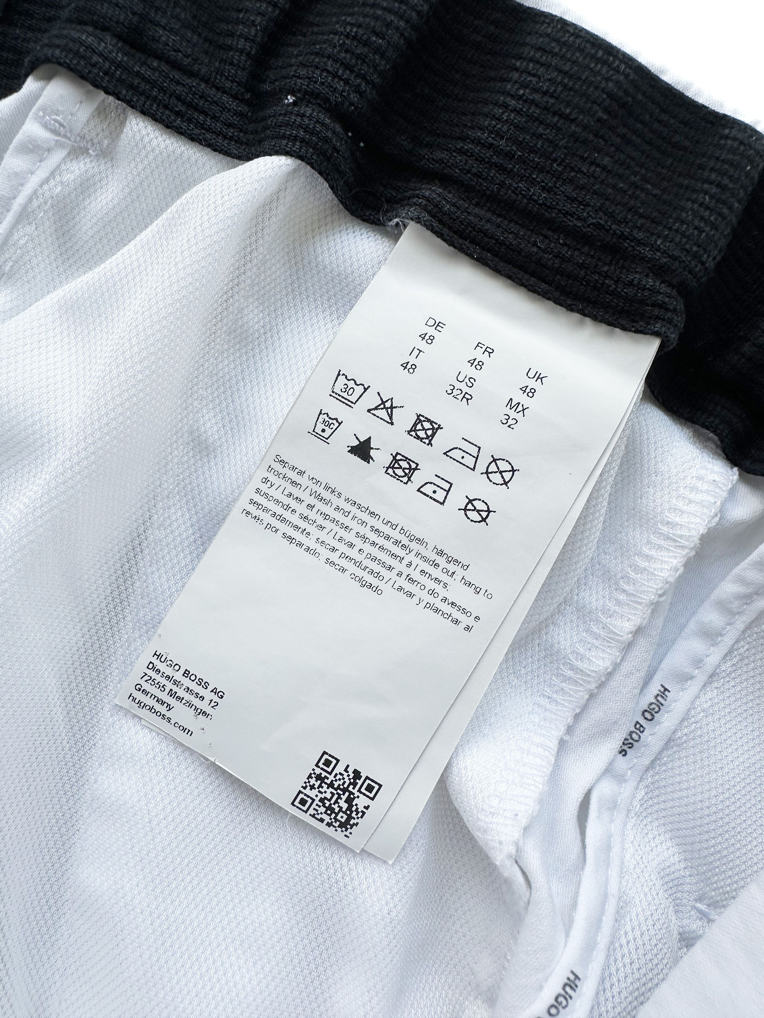 Hugo × Hugo Boss Hugo Boss white chino shorts Size US 32 / EU 48 - 7 Thumbnail