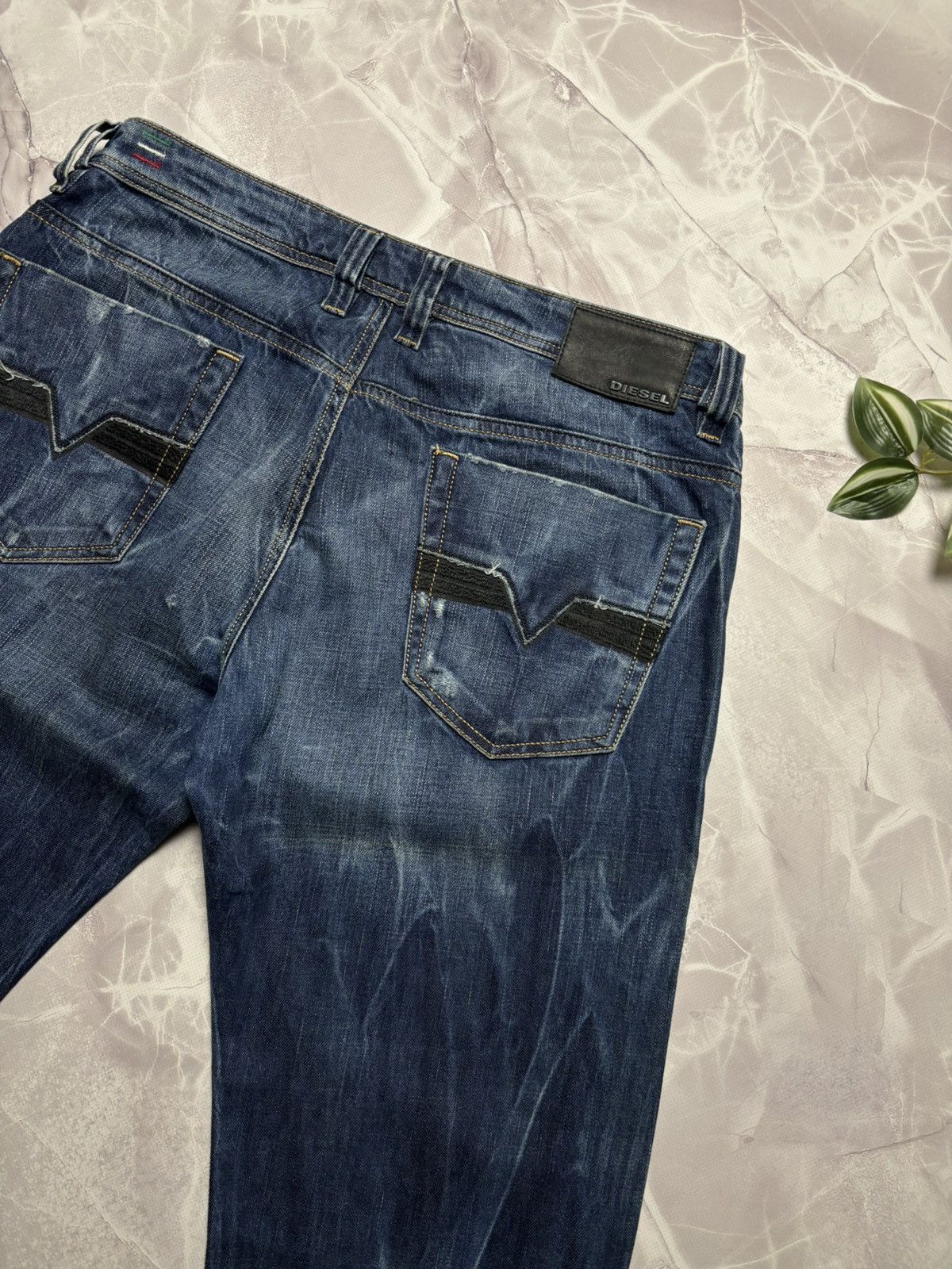 Diesel Diesel VIKER Jeans 008SV Straight Vintage Wash Blue 34x32 Size US 34 / EU 50 - 8 Thumbnail