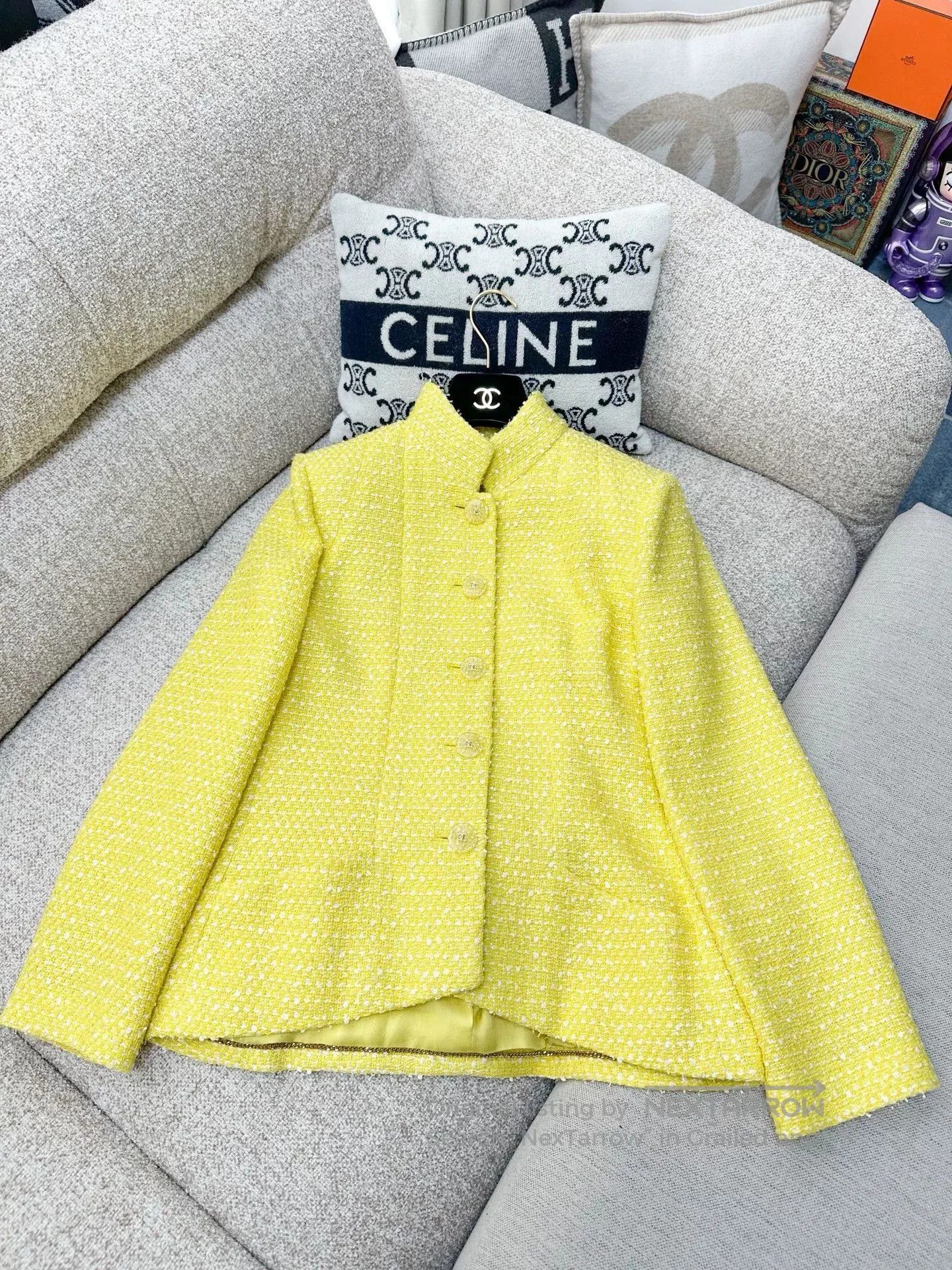 Chanel Chanel 19S Yellow Tweed Jacket. Size US S / EU 44-46 / 1 - 1 Thumbnail