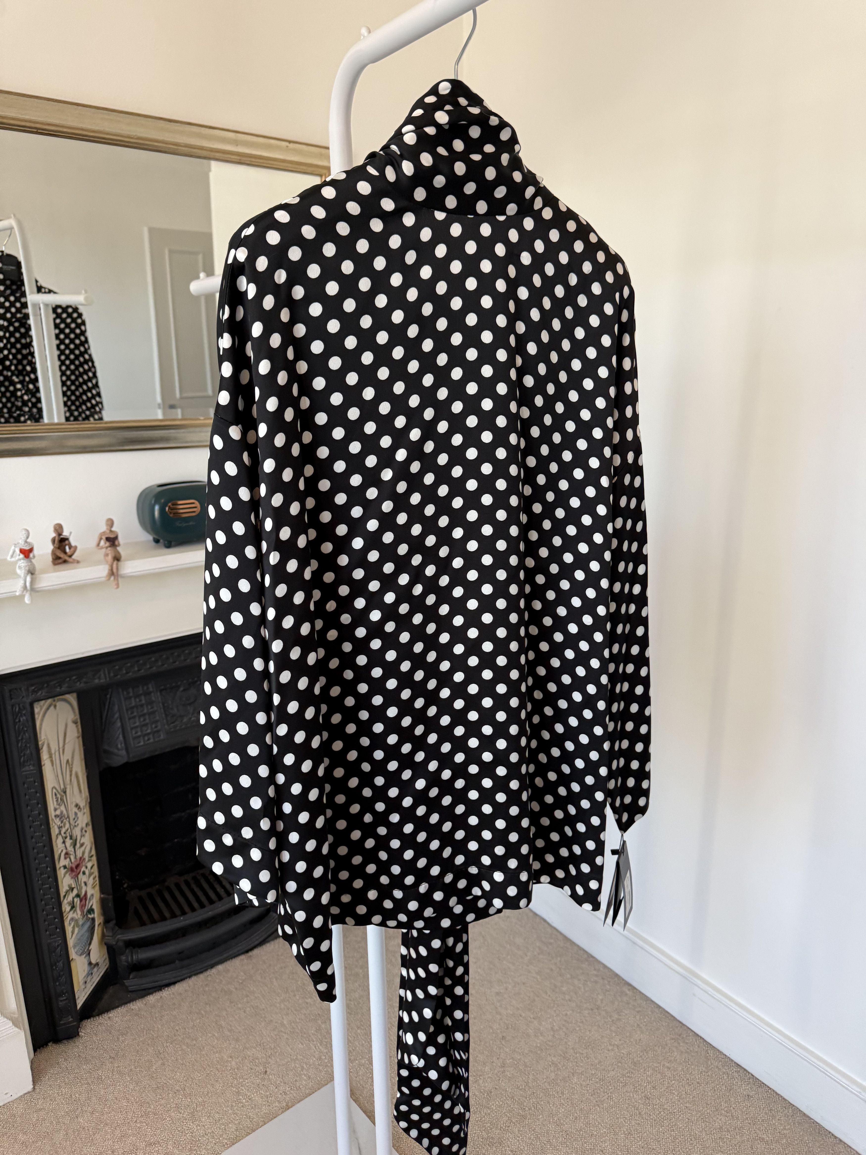 Saint Laurent Paris SS23 Saint Laurent Lavalliere-Neck Satin Polka Dot Blouse Size US L / EU 52-54 / 3 - 6 Thumbnail