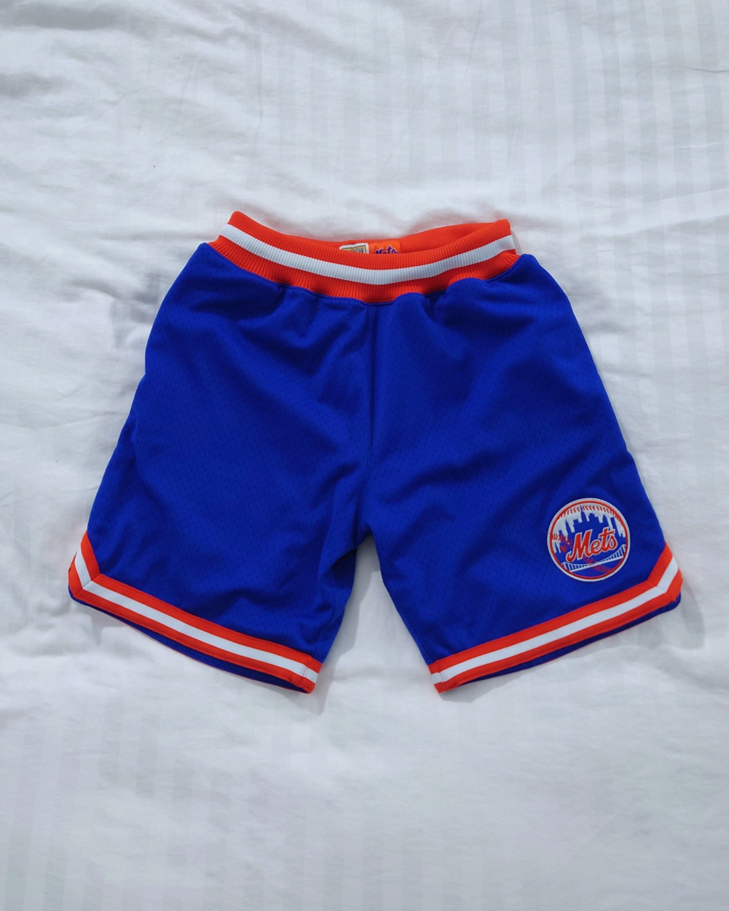 Mitchell & Ness Playoff Win Shorts