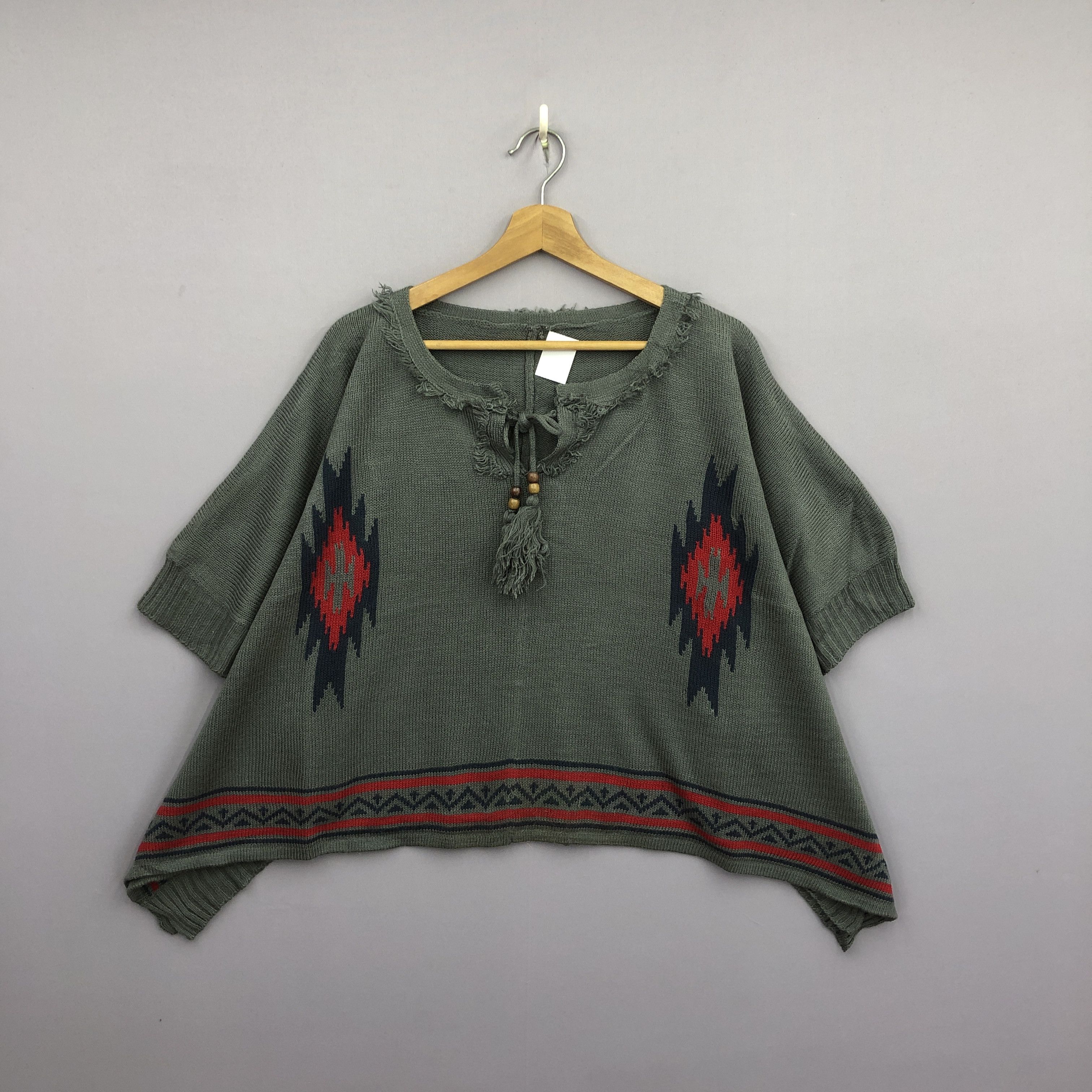 Japanese Brand Vintage Japanese Aztec Navajo Knit Cape Sweater Sweatshirt Size US L / EU 52-54 / 3 - 3 Thumbnail
