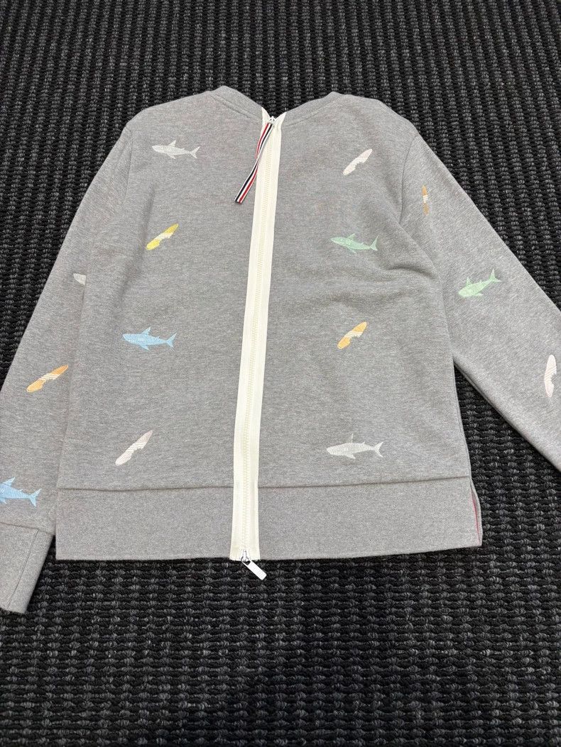 Thom Browne Thom Browne Shark embroidered hoodie Size US L / EU 52-54 / 3 - 2 Thumbnail