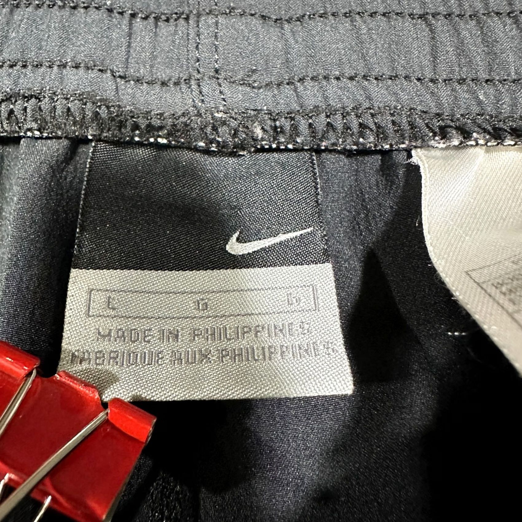 Nike Nike Track Pants Womens Large Black Zip Pockets Zip Ankles Elastic Tie Waist Regular Fit 30 Inseam Pockets Logo Fashion Activewear Shoes? Size 36" / US 14 / IT 50 - 5 Thumbnail