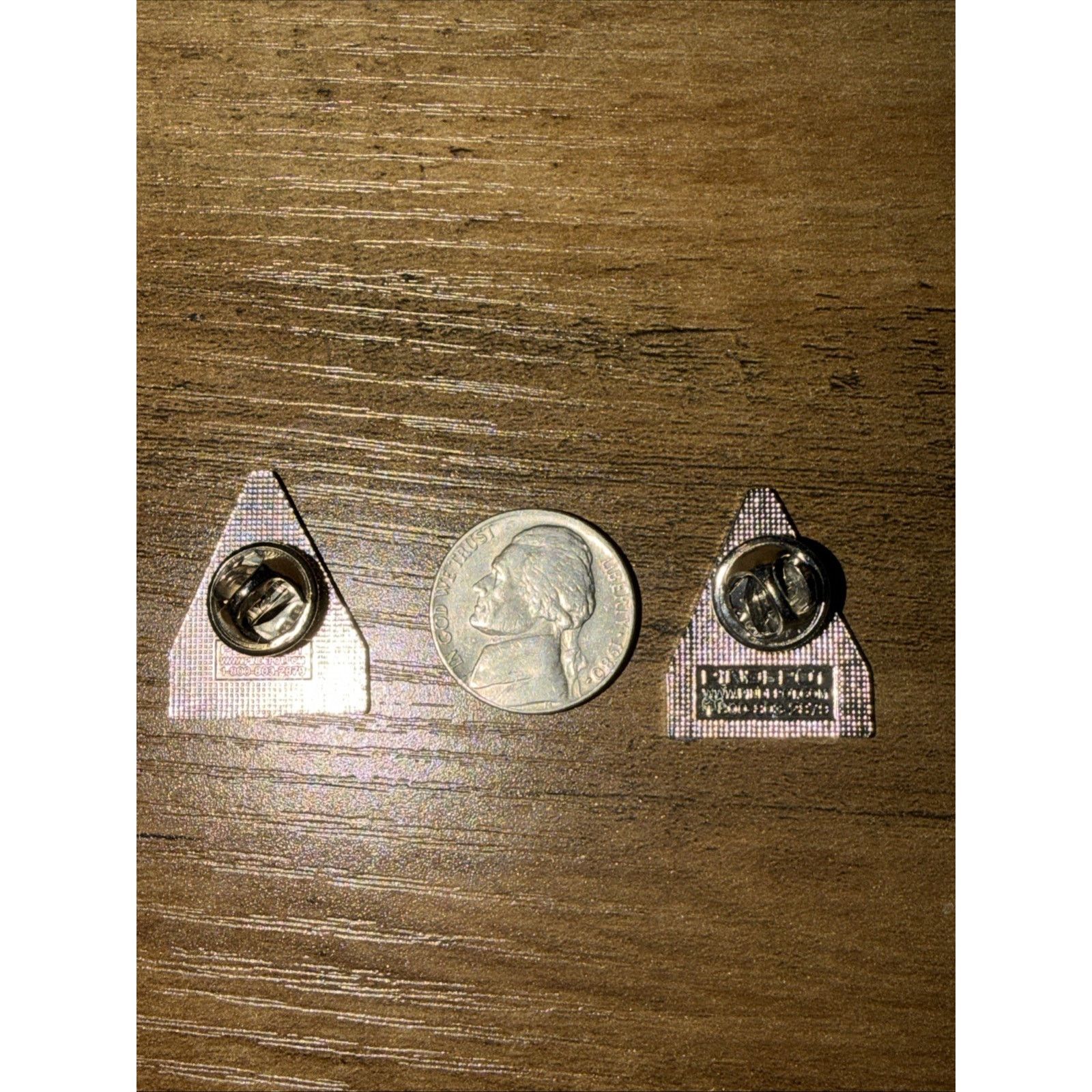 The Unbranded Brand Airlift Research Foundation Lapel Pin United States Vintage Size ONE SIZE - 6 Thumbnail