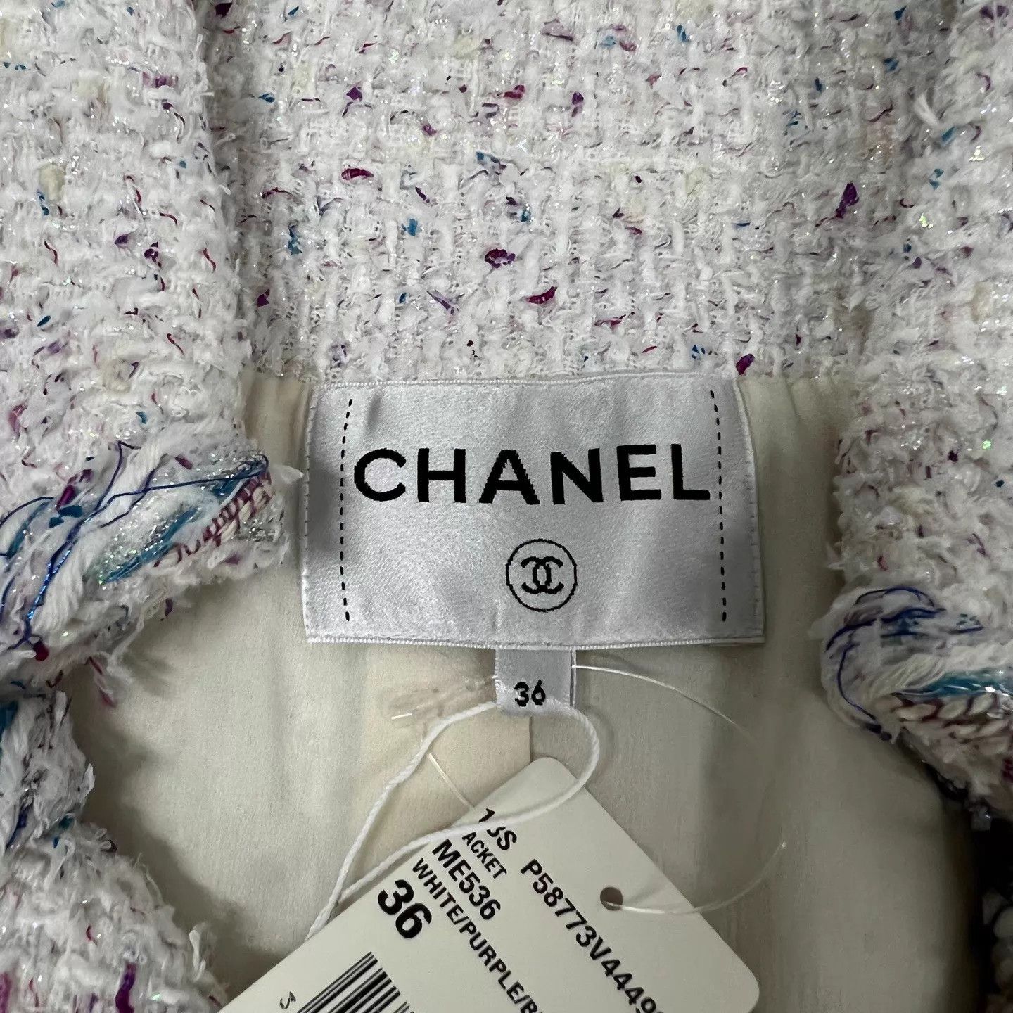 Chanel Chanel Classic Tweed Jacket Multi Dot Trim Slim 9/10 NWT Size XS / US 0-2 / IT 36-38 - 6 Thumbnail