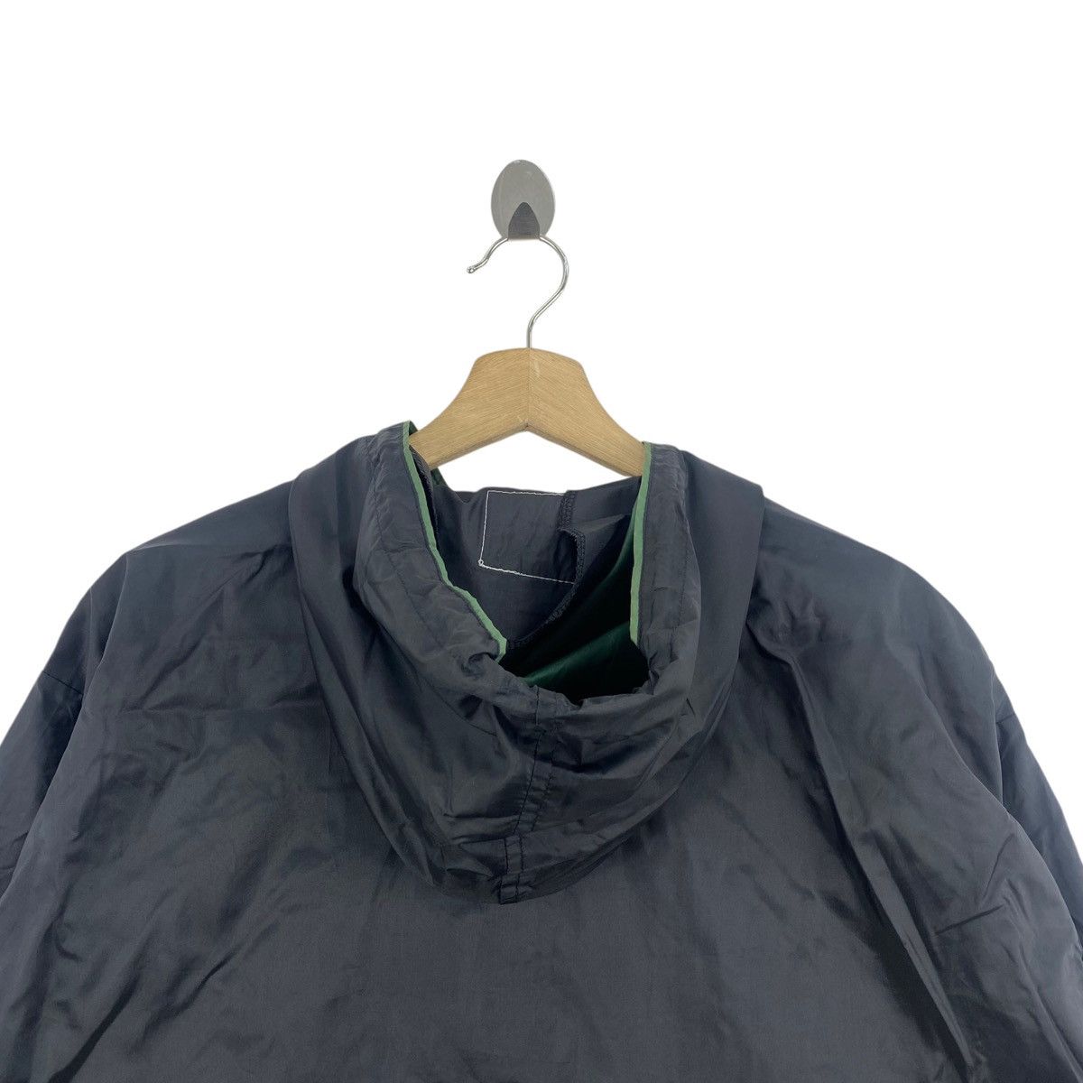 Vintage Vintage TAHI NEW ZEALAND Hooded Black Windbreaker Coach Size US M / EU 48-50 / 2 - 6 Thumbnail