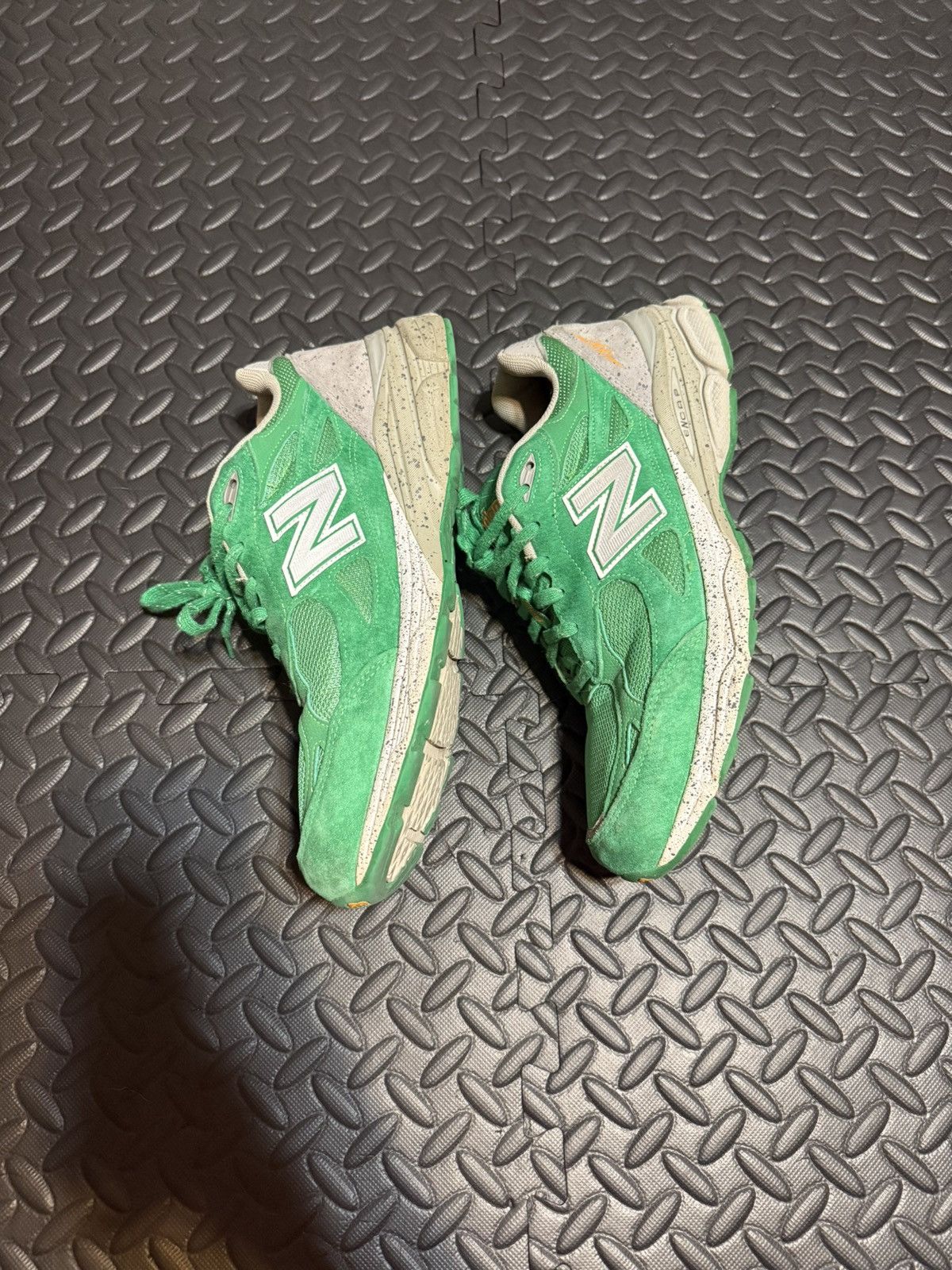 New Balance New Balance 990v3 Boston Marathon 2014 Size US 12.5 / EU 45-46 - 2 Thumbnail
