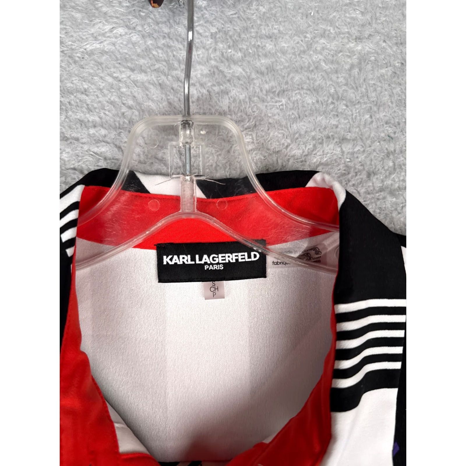 Karl Lagerfeld Karl Lagerfeld Shirt Women Small White Black Red Polyester Geometric Hawaiian Casual Workwear Logo Button Collar Short Sleeve Vintage: No Size S / US 4 / IT 40 - 6 Thumbnail