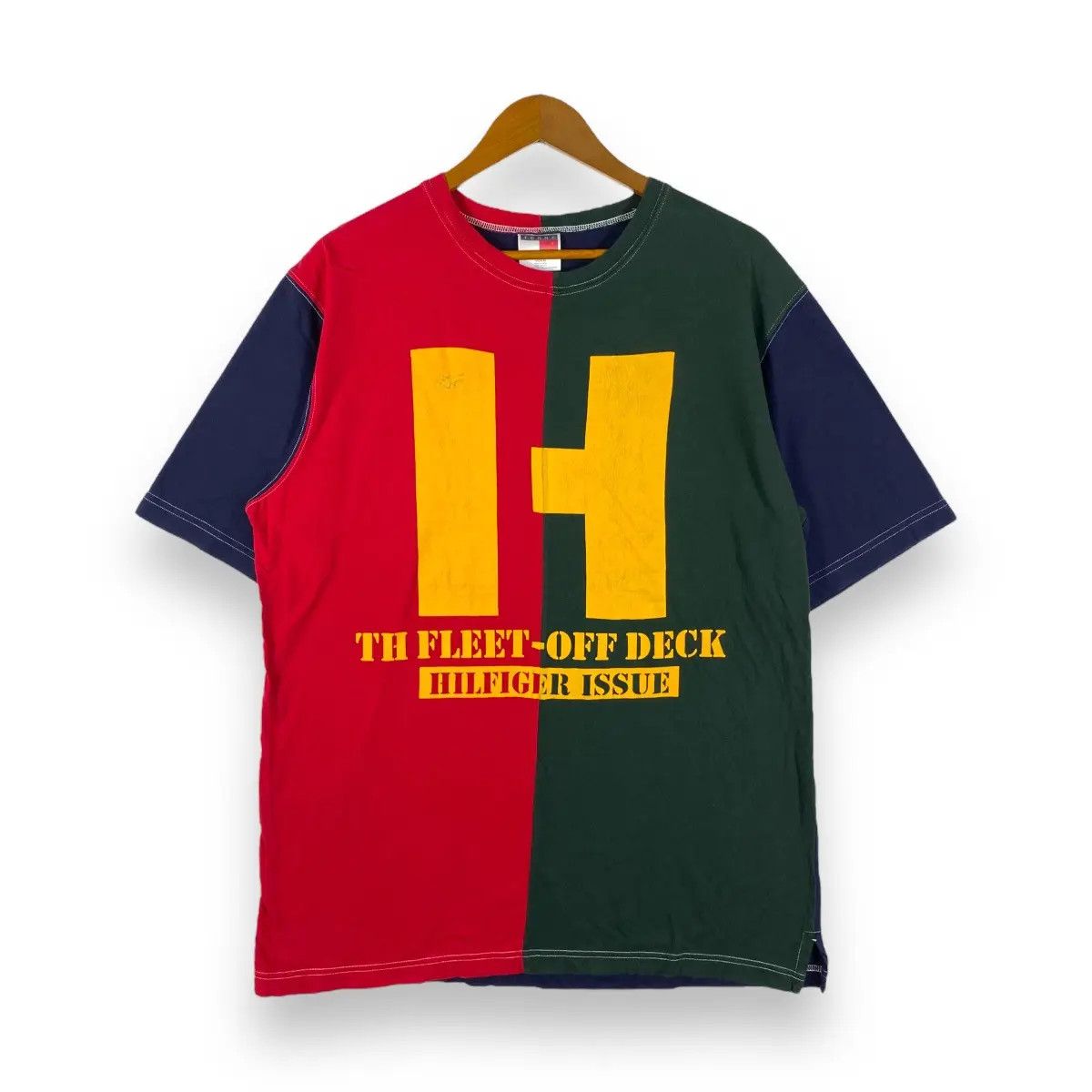 Tommy Hilfiger Vintage 90's TOMMY HILFIGER Fleet-Off Deck Multicolour Tee Size US M / EU 48-50 / 2 - 1 Thumbnail