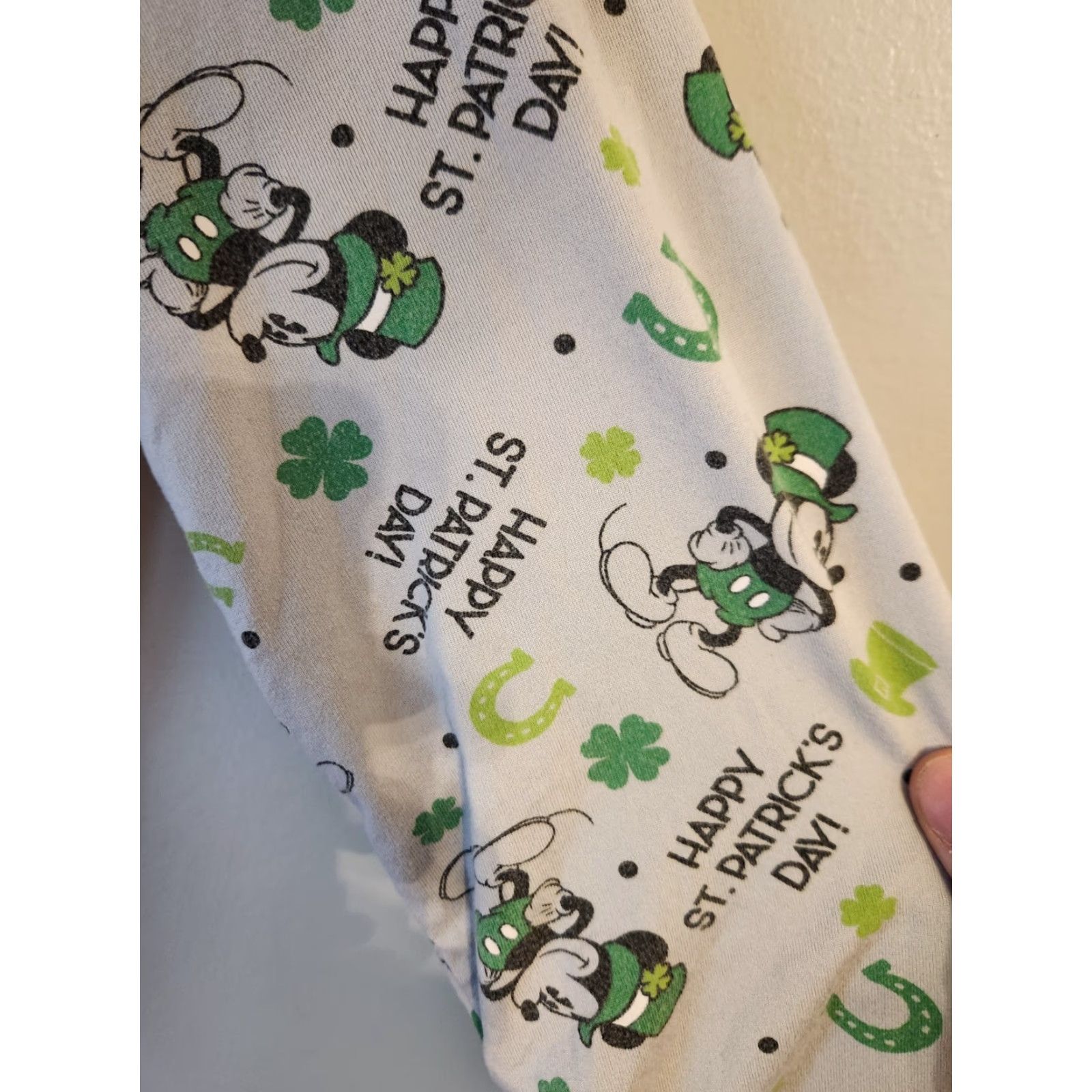 Disney VINTAGE? No. Juniors Disney St. Patrick's Day Mickey Mouse 3/4 Sleeve Shirt XXL 2XL Gray Crew Neck T-Shirt Womens Boys Girls? Size XXL / US 16-18 / IT 52-54 - 3 Thumbnail