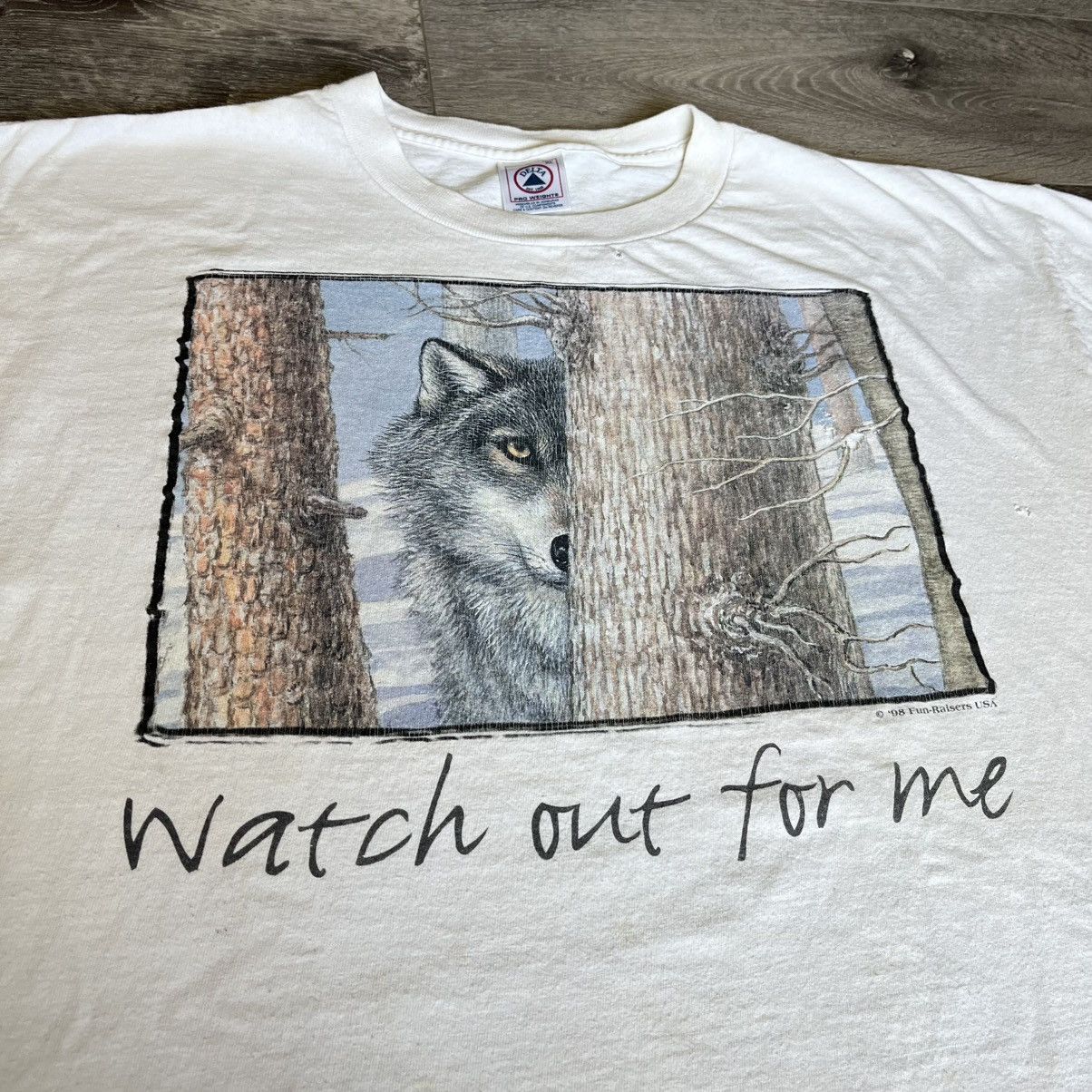 Vintage Vintage 90s Wolf Watch Out For Me Graphic Nature Animal Tee Size US XL / EU 56 / 4 - 2 Thumbnail