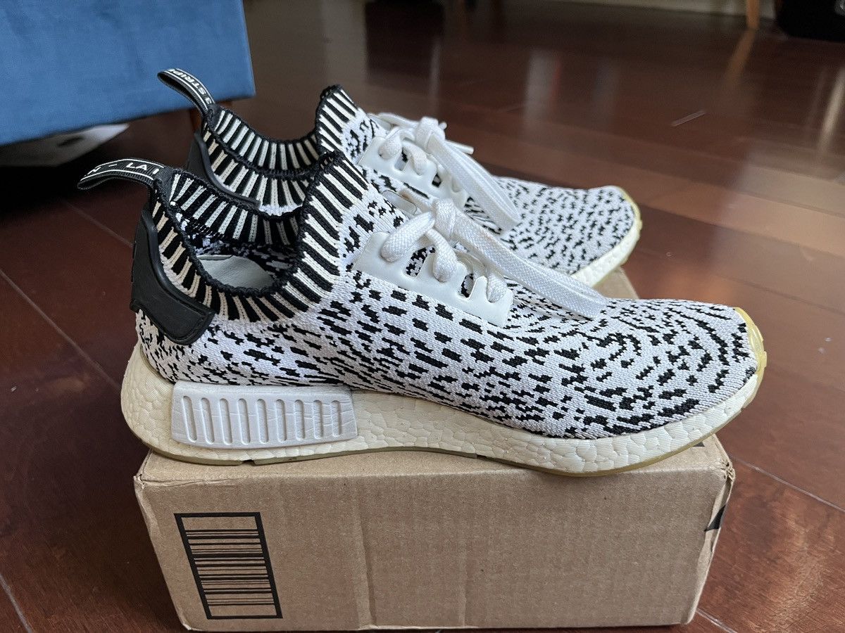 Adidas adidas NMD_R1 Primeknit Zebra Sashiko Size US 8 / EU 41 - 4 Thumbnail