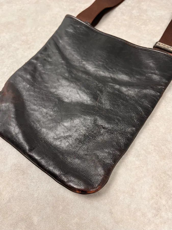 Yves Saint Laurent AW2002 Yves Saint Laurent Brown Leather Shoulder Bag Size ONE SIZE - 7 Thumbnail