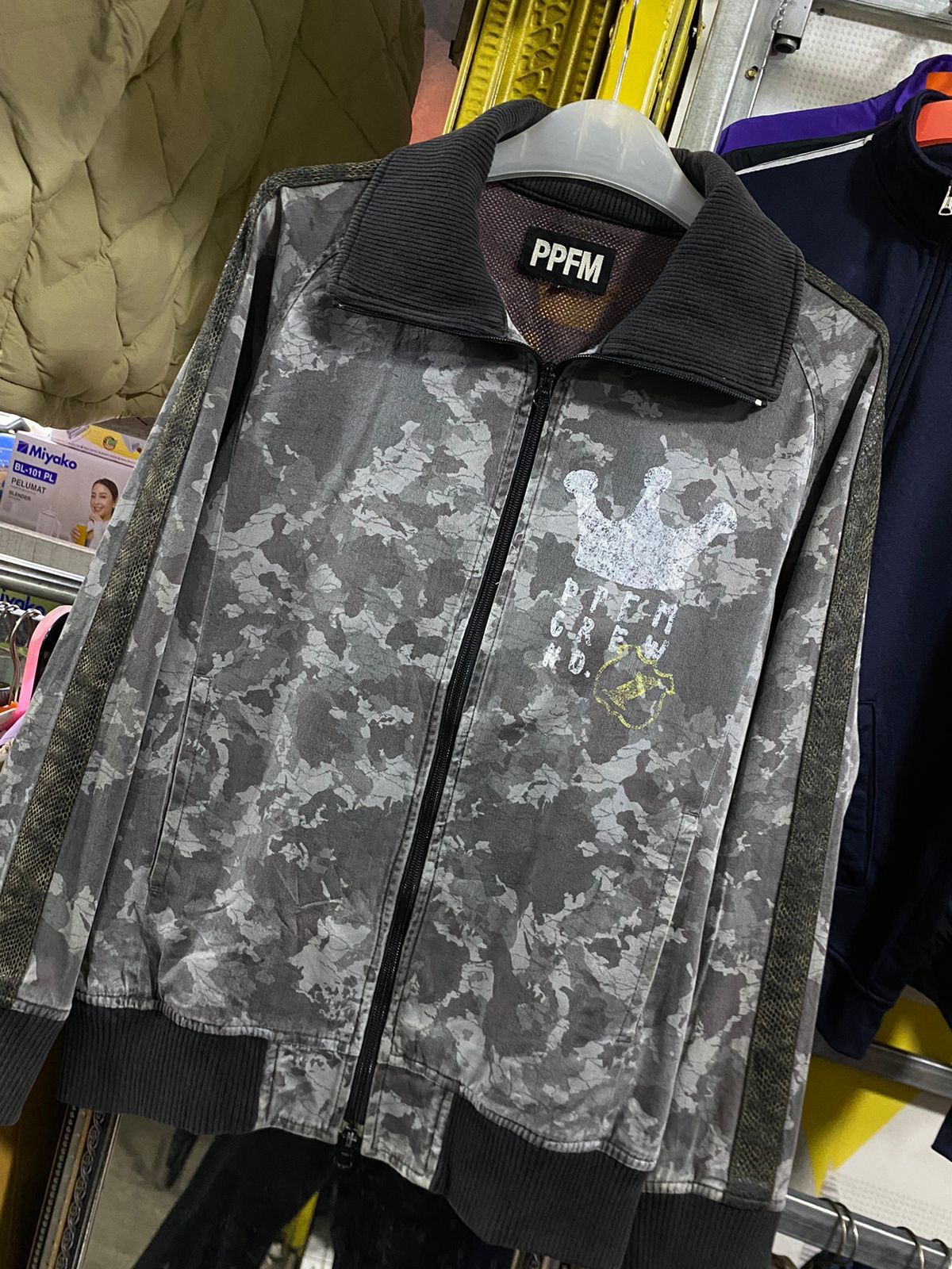 If Six Was Nine × Japanese Brand × PPFM Vintage PPFM Taped Snake Skin Bomber Camo Size US L / EU 52-54 / 3 - 1 Thumbnail