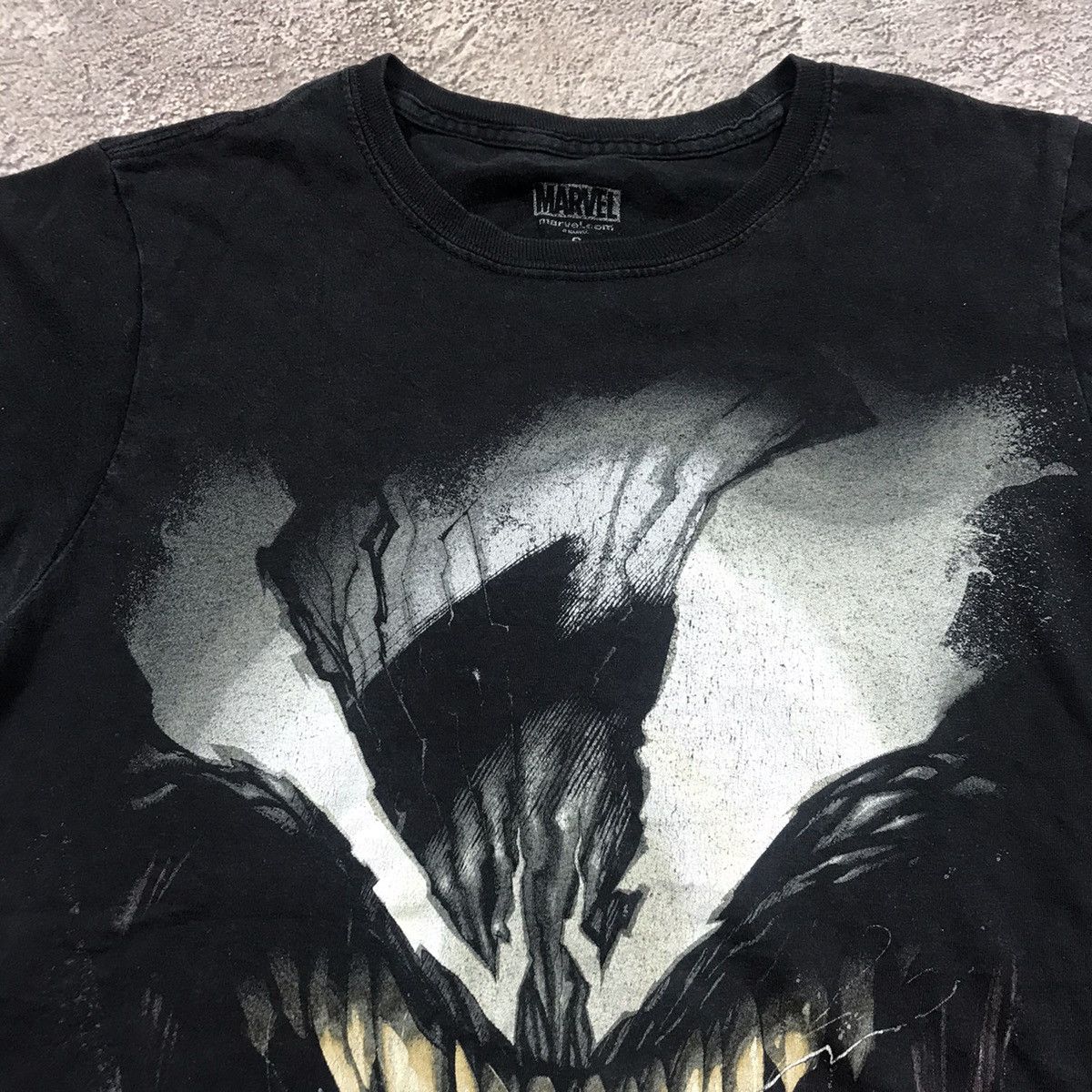 Vintage Vintage 90s Venom Graphic Tee Dark Academia Grunge Boxy S Size US S / EU 44-46 / 1 - 4 Thumbnail