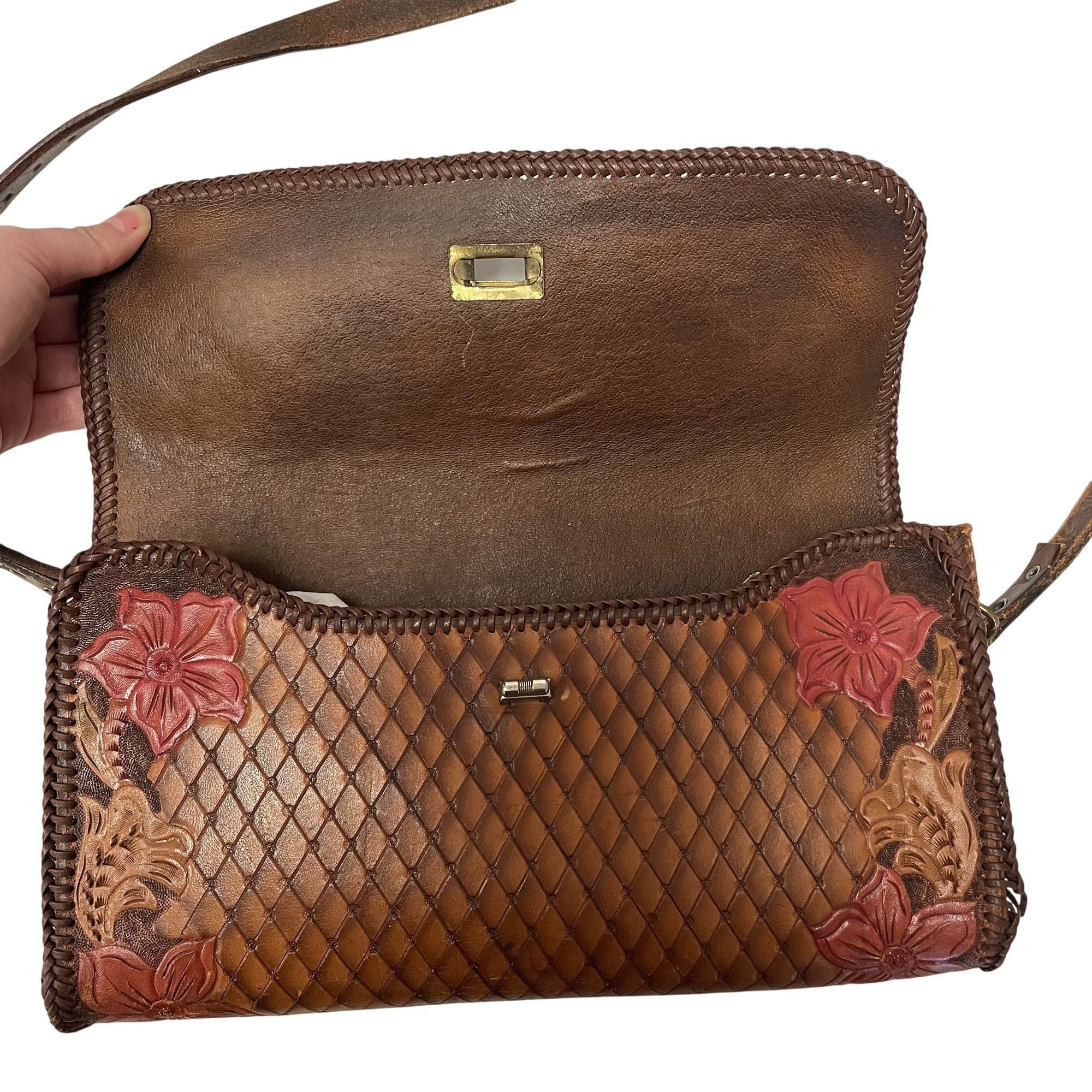 Handmade Vtg Hand Tooled Leather Hand Bag Red ROSE Floral Purse Size ONE SIZE - 3 Thumbnail