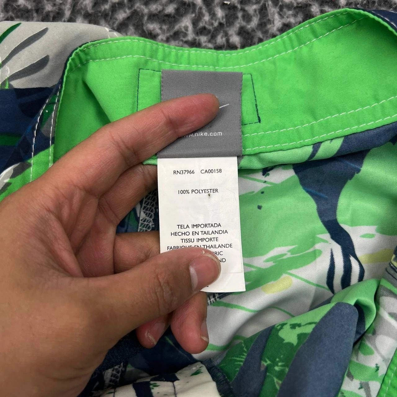 Nike Nike Board Shorts Men 32 Floral Surfing Drawstring Swim Size US 32 / EU 48 - 9 Thumbnail