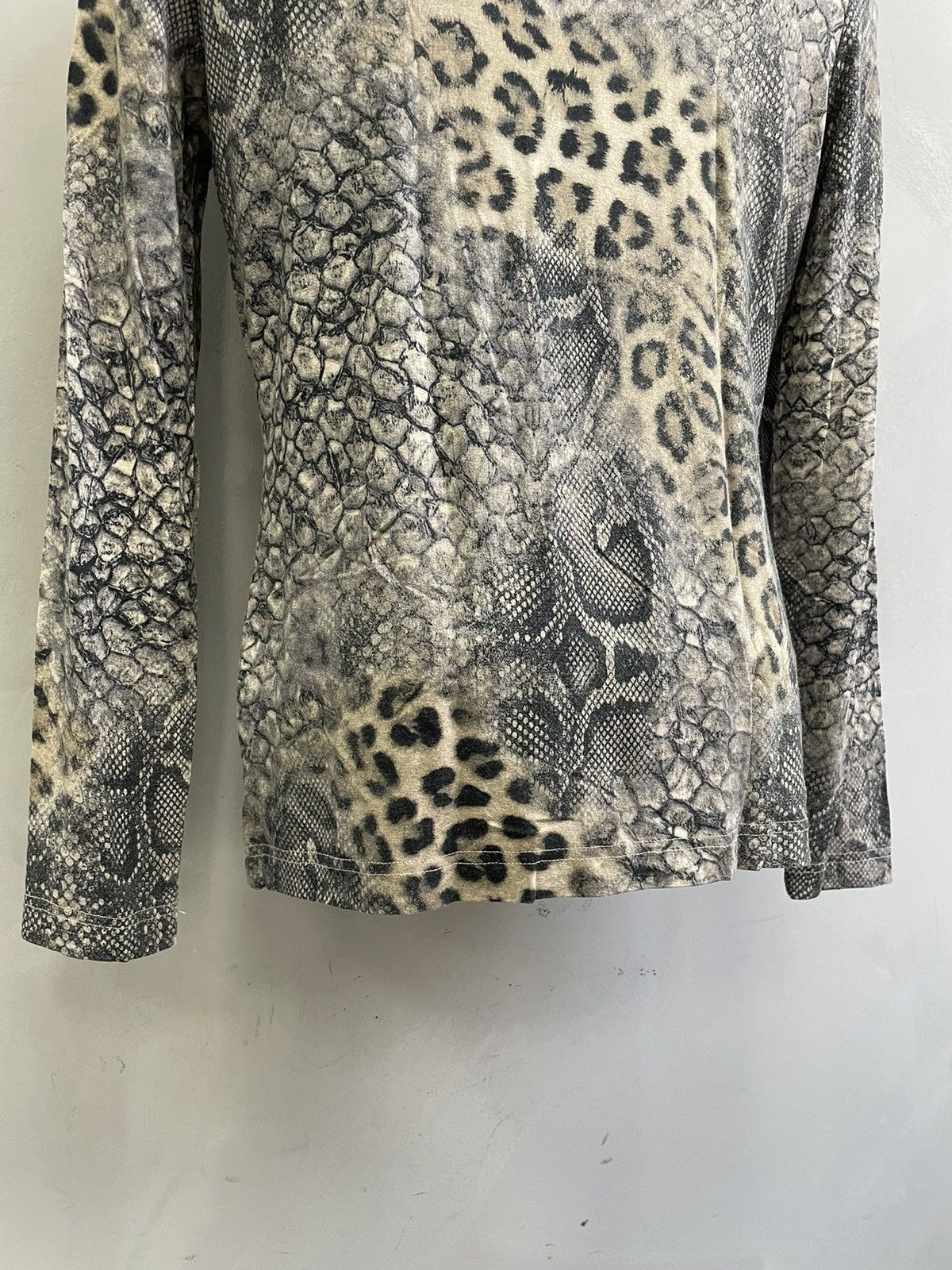Hysteric Glamour Rare slim fit reptiles print hysteric glamour style top Size US S / EU 44-46 / 1 - 10 Thumbnail