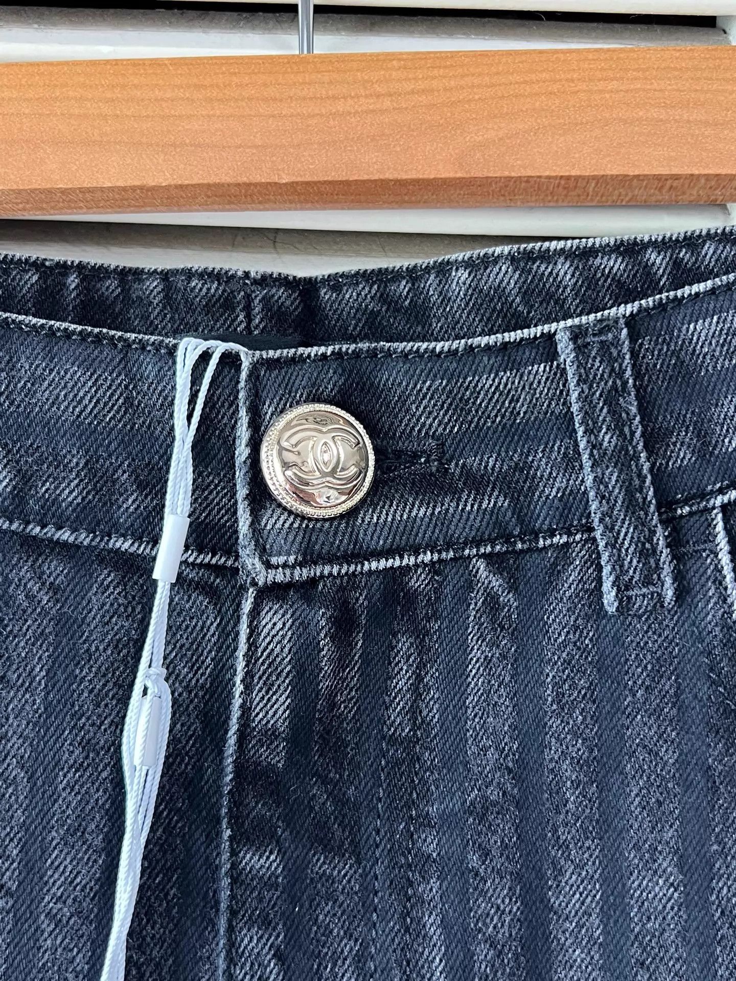 Chanel Chanel Black Striped High-Waisted Straight Jeans 36 Size 26" / US 2 / IT 38 - 4 Thumbnail
