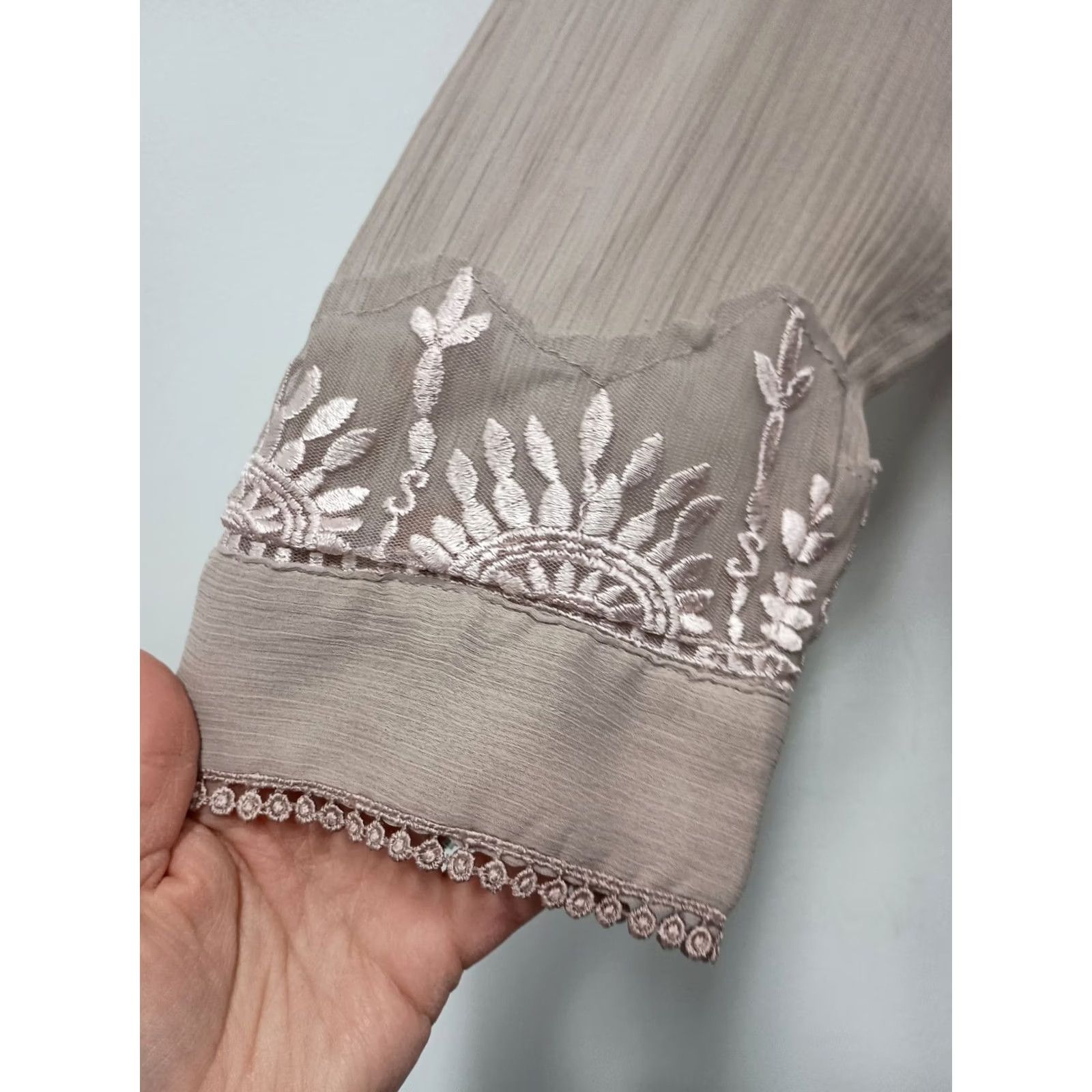 Denime Denim 24/7 Blouse Top Womens Size 16W Beige Embroidered Sheer BOHO Cottage Fairy Size XXL / US 16-18 / IT 52-54 - 5 Thumbnail