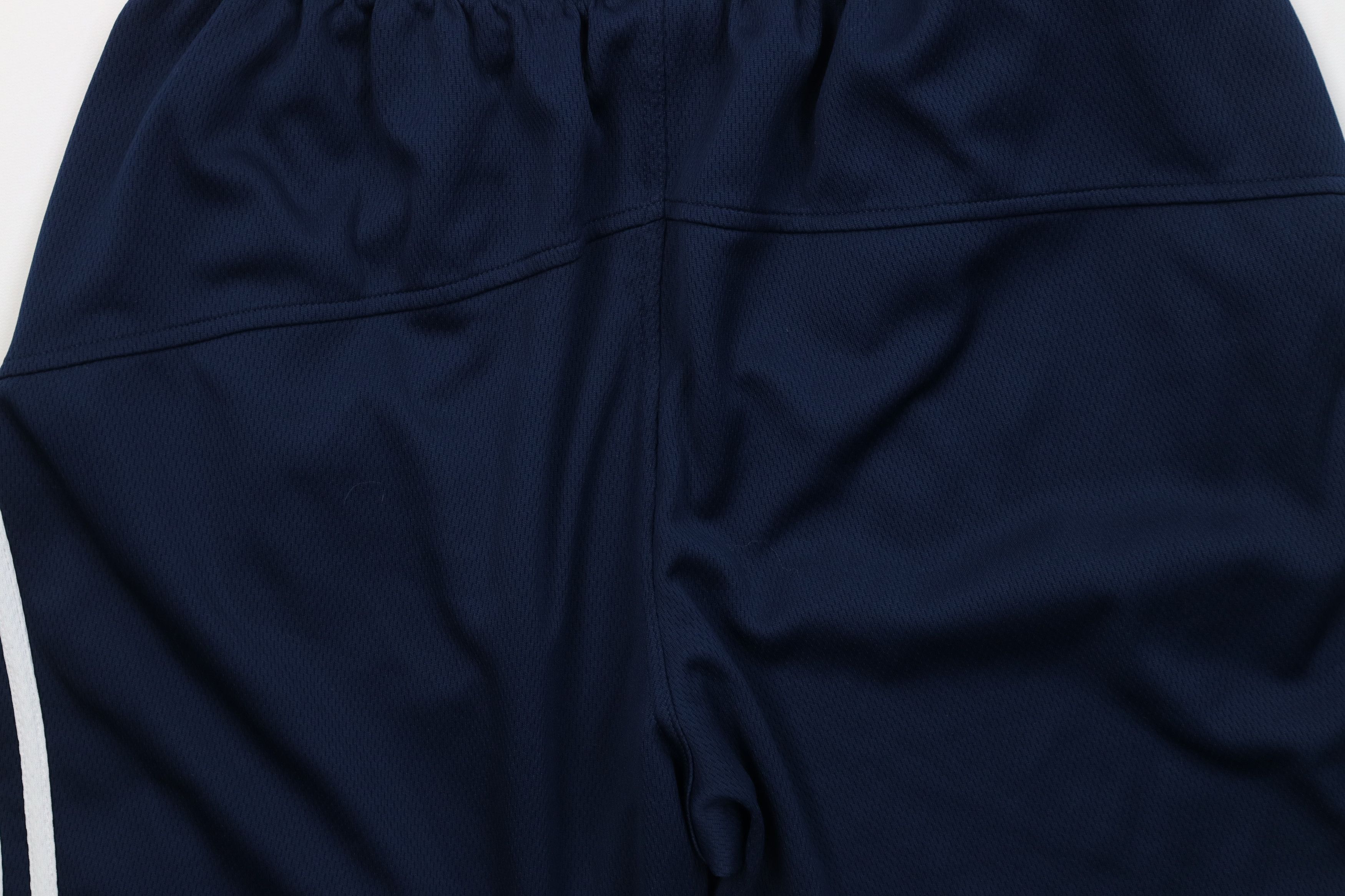 Adidas Vintage Adidas New York Yankees Baseball Above Knee Shorts Size US 34 / EU 50 - 11 Thumbnail