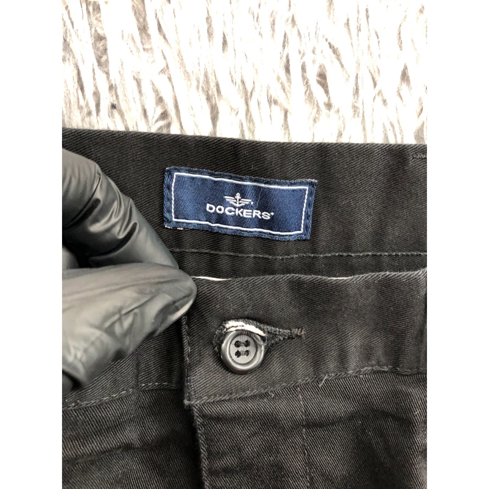 Dockers DOCKERS Shorts Mens 34 Mid Rise Pleated Relaxed Fit Dark Wash Black Size US 34 / EU 50 - 6 Thumbnail