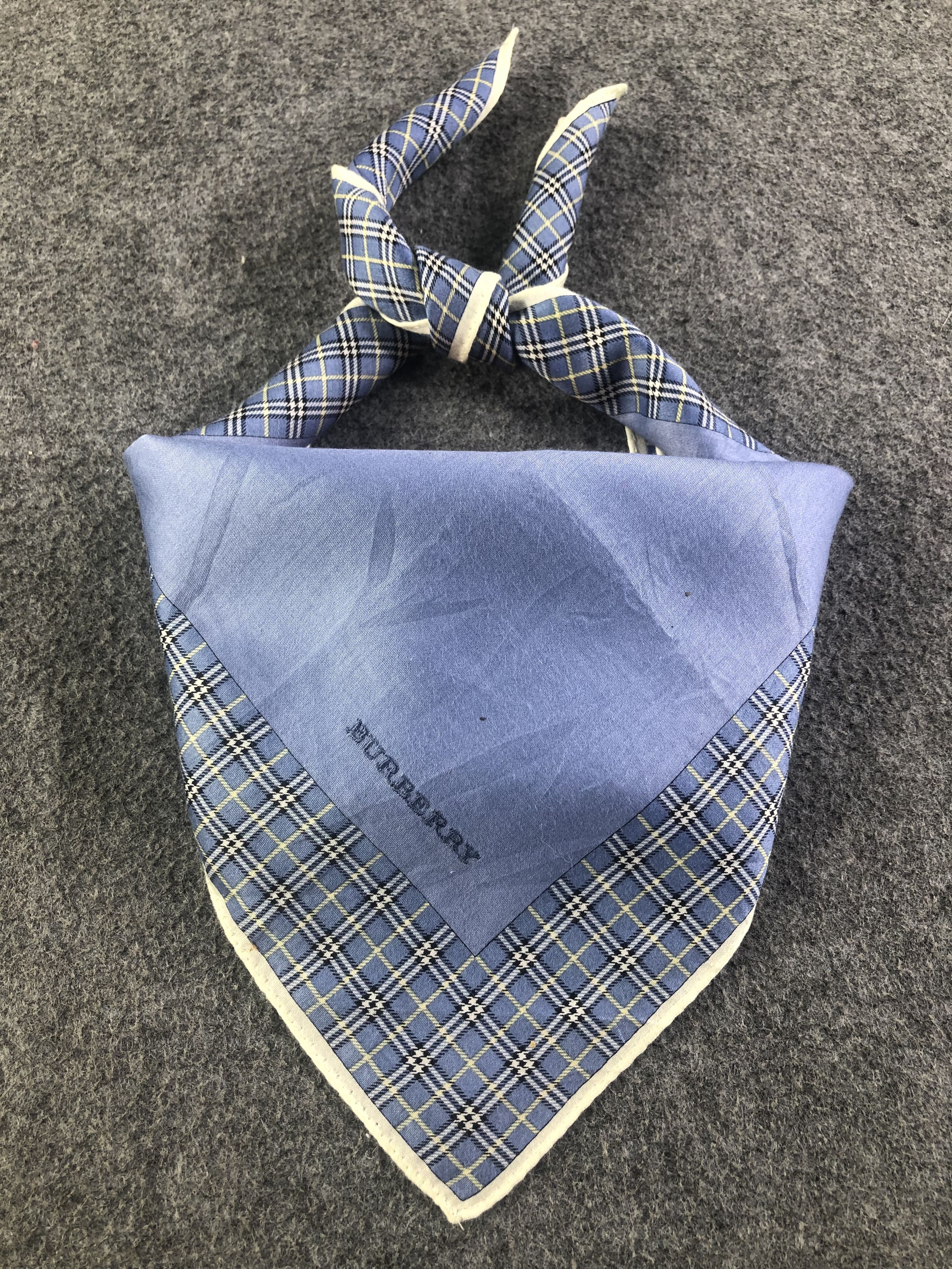 Burberry Burberry Handkerchief / Bandana / Neckerchief Size ONE SIZE - 1 Thumbnail