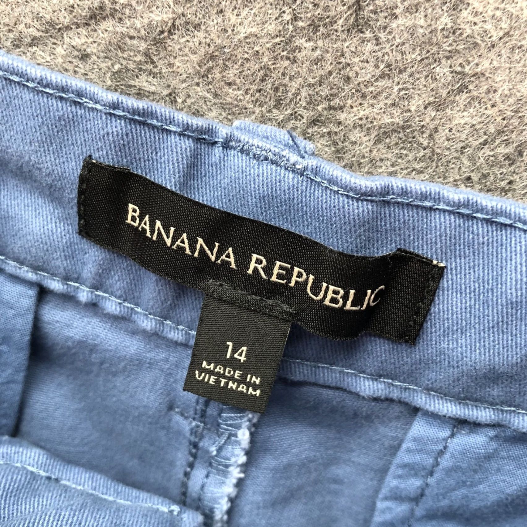 Banana Republic Banana Republic Chino Shorts Womens 14 Blue High Rise Relaxed Pleated Front Twill Cotton Spandex Size 36" / US 14 / IT 50 - 7 Thumbnail