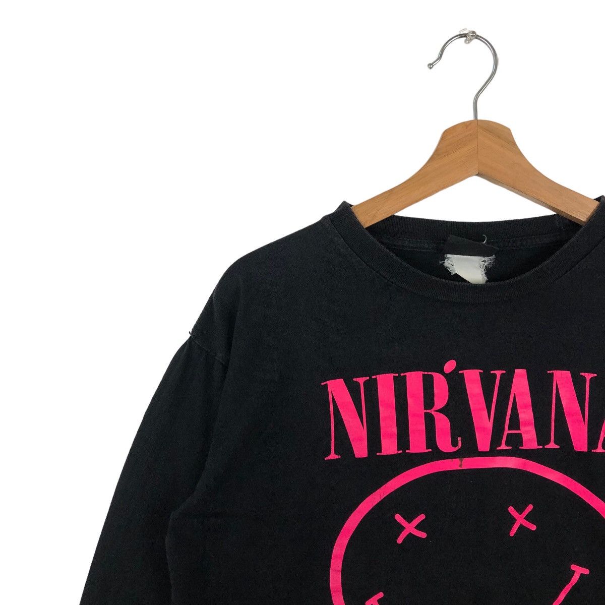 Band Tees VINTAGE LONG SLEEVE TEE NIRVANA ROCK BAND BIG LOGO Size US M / EU 48-50 / 2 - 6 Thumbnail