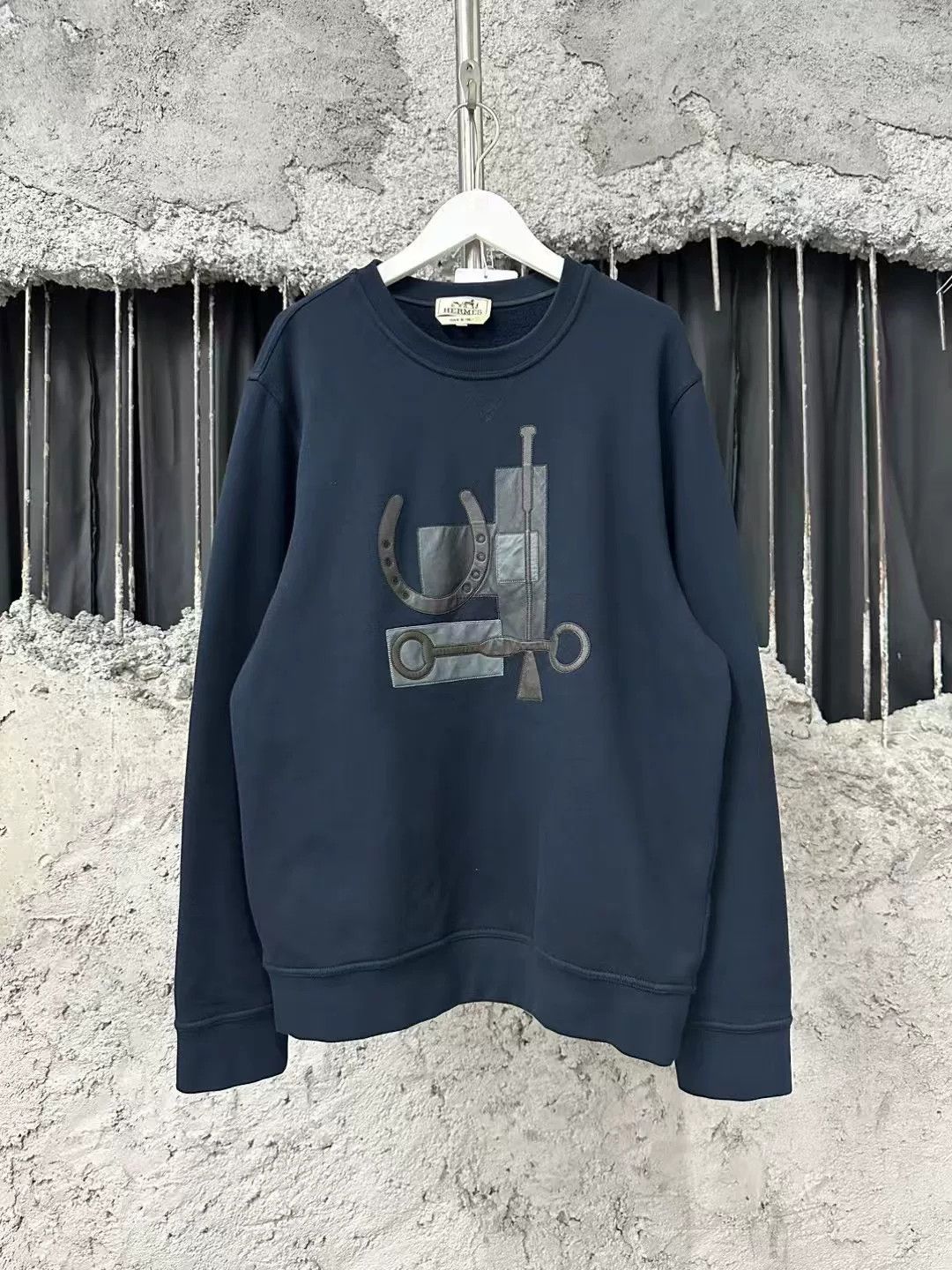 Hermes Hermes Horseshoe Leather Patch Sweatshirt Size US L / EU 52-54 / 3 - 1 Thumbnail