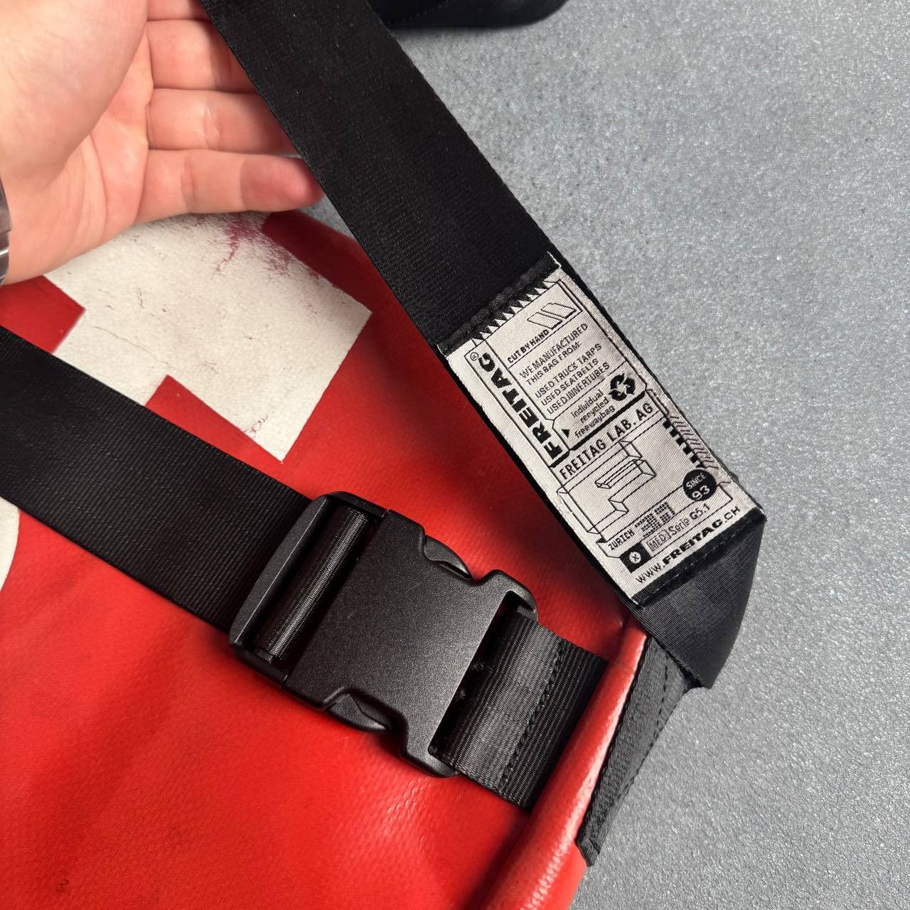 Freitag × Japanese Brand Freitag Vintage Crossbody Bag Size ONE SIZE - 6 Thumbnail