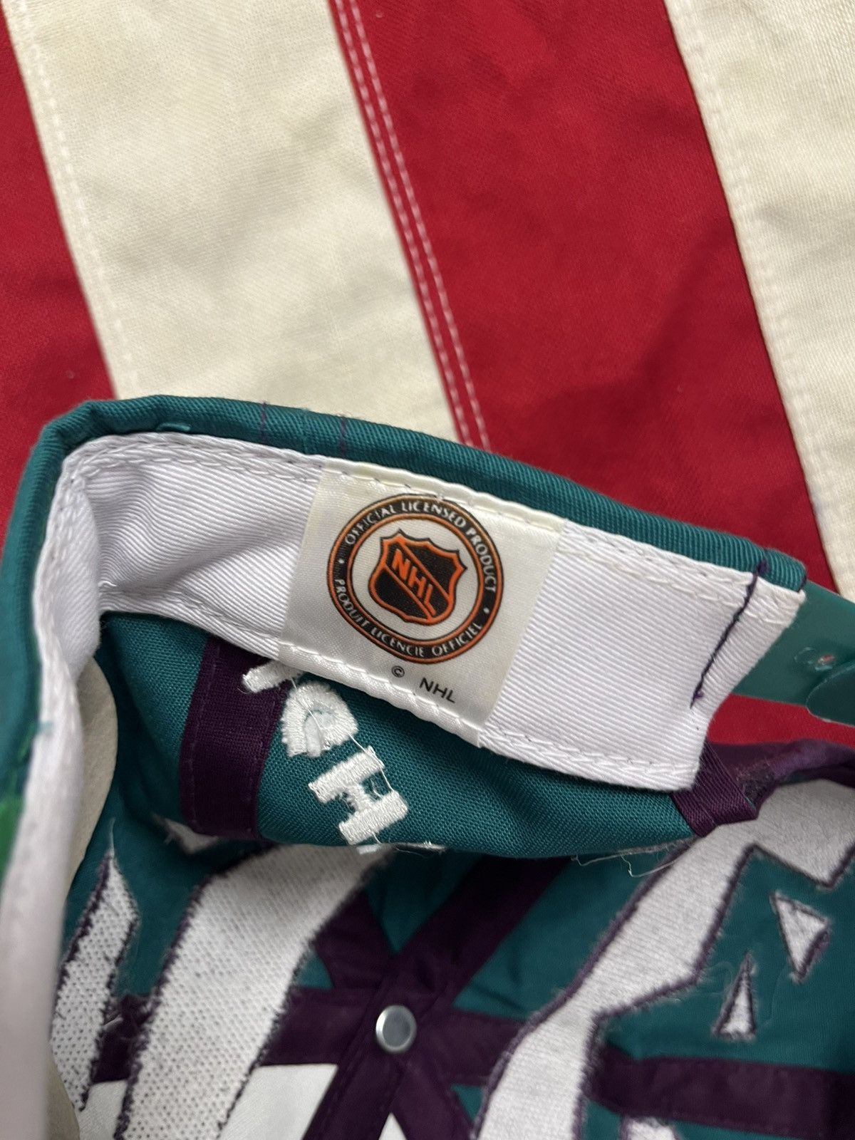 NHL Vintage Anaheim Mighty Ducks All Over Print Hat NHL 90s Cap Size ONE SIZE - 6 Thumbnail