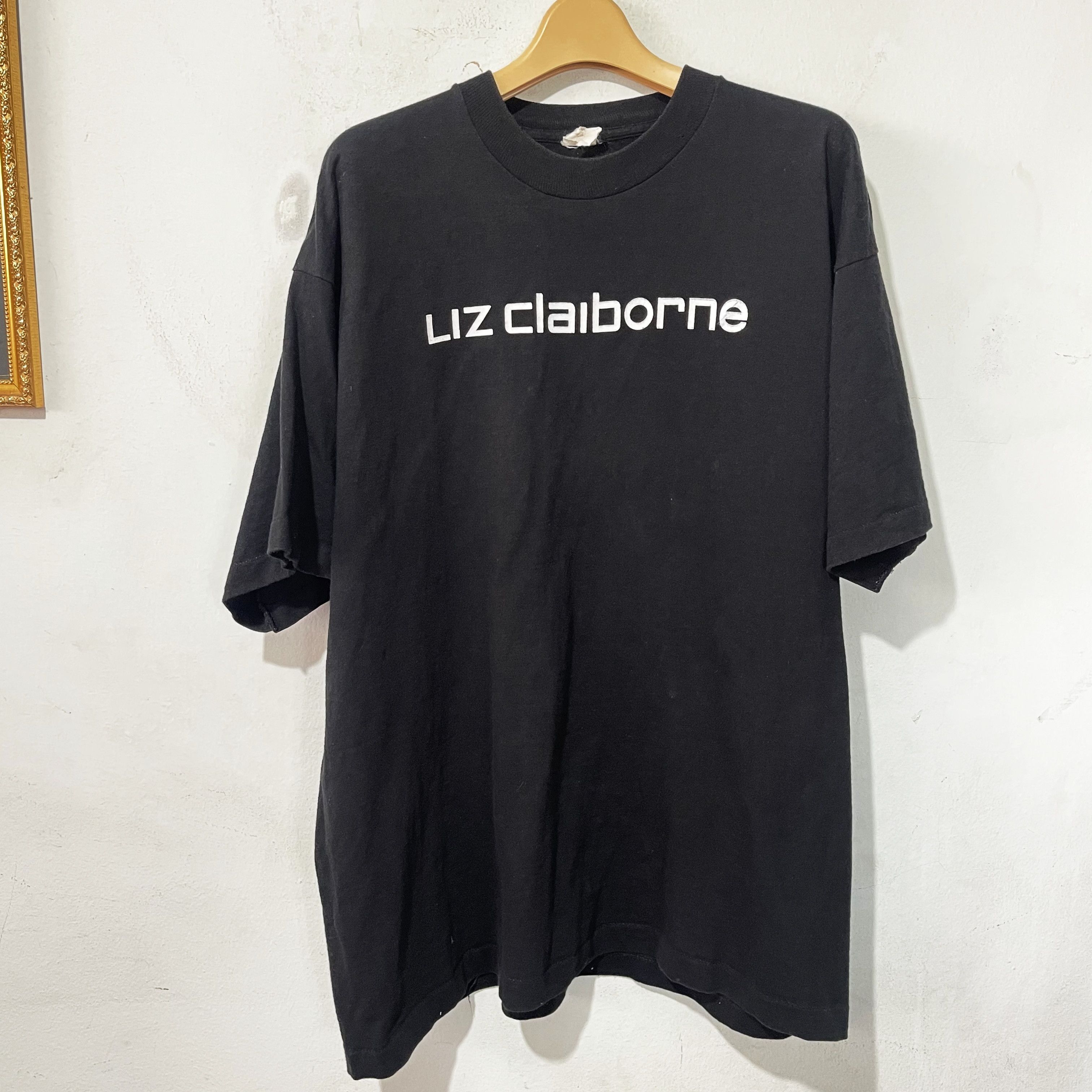 Vintage Vintage 90s Liz Claiborne T-Shirt Size US XL / EU 56 / 4 - 1 Thumbnail