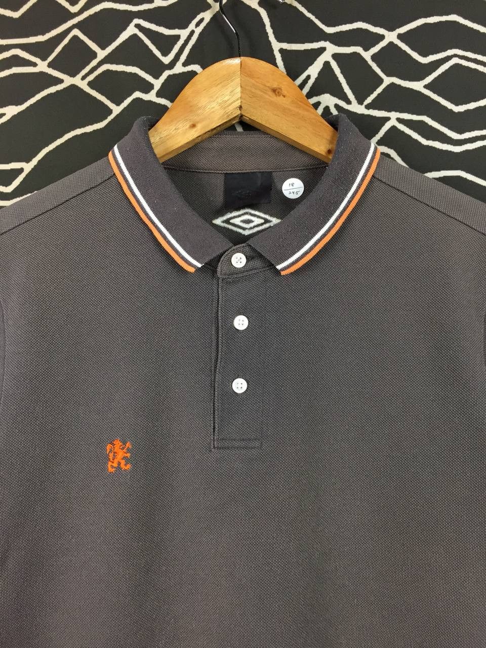 Umbro Umbro x R.Newbold Oranje Lion Crest Logo Polo Shirt Size US S / EU 44-46 / 1 - 3 Thumbnail