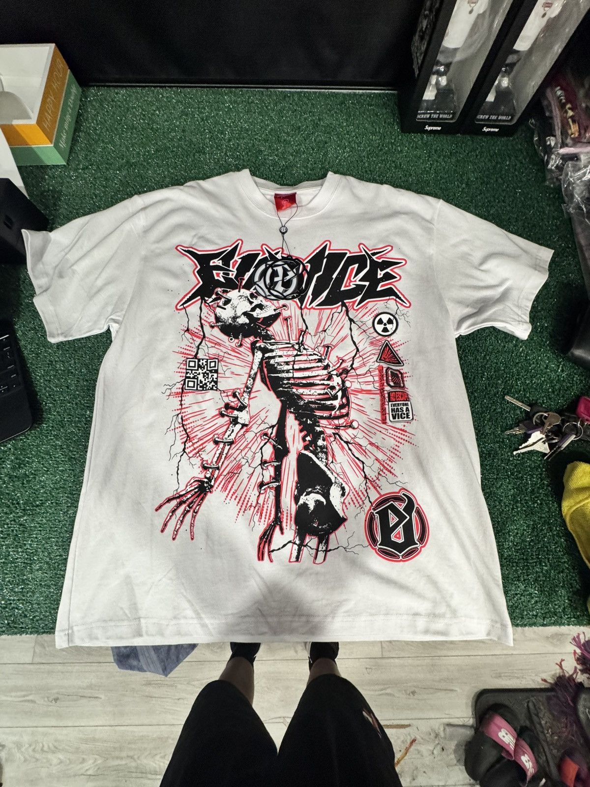 Other Evil vice t-shirt dual hit graphic Size US XL / EU 56 / 4 - 1 Thumbnail