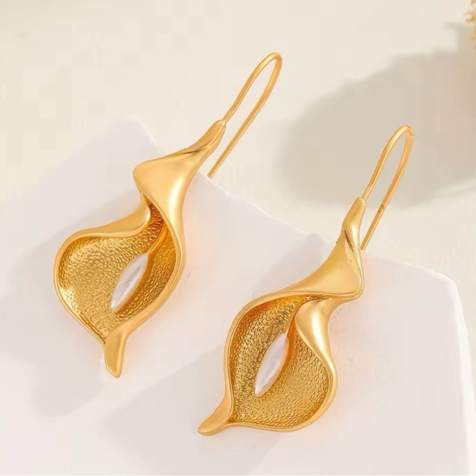 Other Blooming Flower Hook Earrings Dangle Size ONE SIZE - 1 Thumbnail
