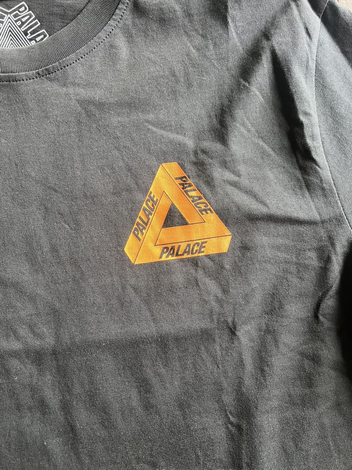 Palace Palace Tri-to-help t shirt Size US L / EU 52-54 / 3 - 3 Thumbnail
