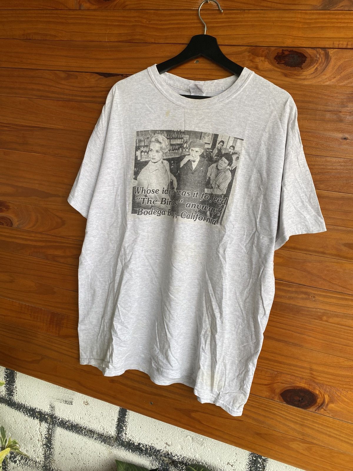 Vintage The Birds Alfred Hitchcock Bodega Bay California Movie Tee Size US XL / EU 56 / 4 - 4 Thumbnail