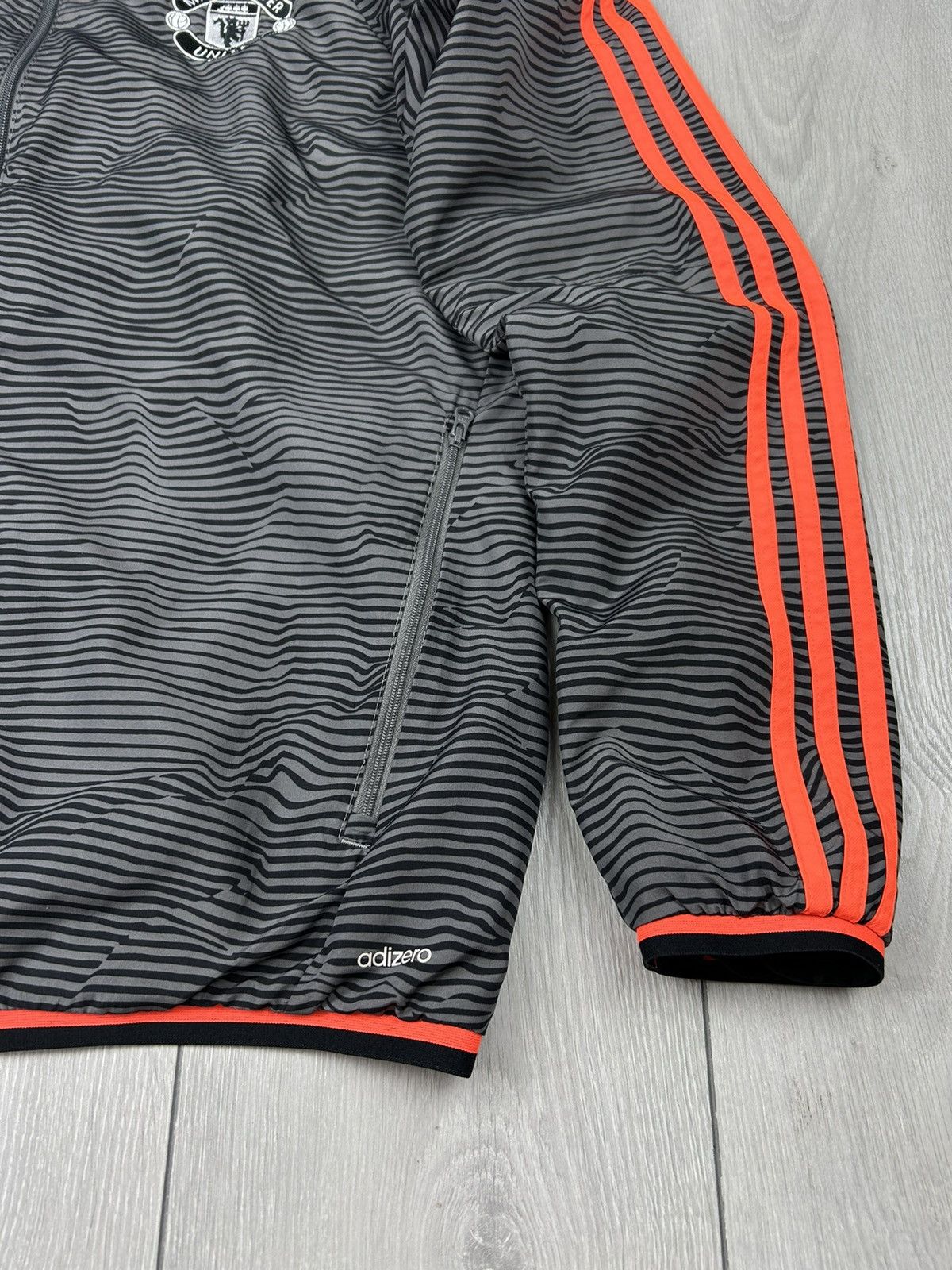 Adidas Adidas Manchester United light jacket size M Size US M / EU 48-50 / 2 - 2 Thumbnail