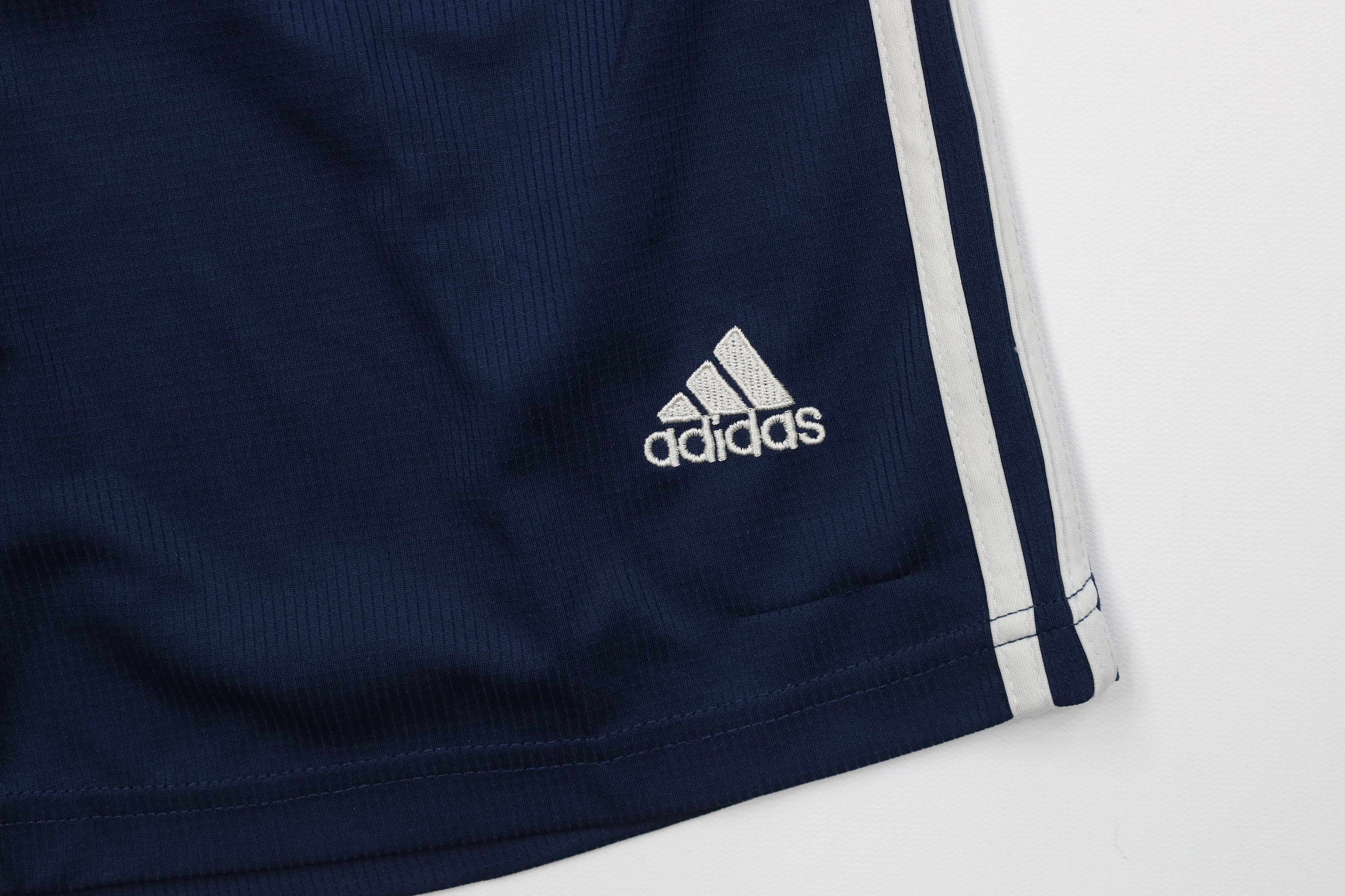 Adidas Vintage Adidas Juventus FC Soccer Football Shorts Blue Size US 30 / EU 46 - 5 Thumbnail