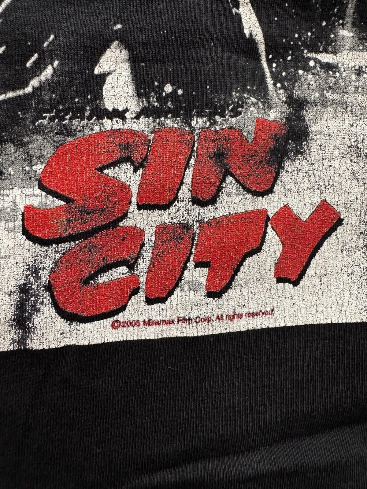 Vintage Vintage 2005 Y2K Sin City Movie T-Shirt Jessica Alba Nancy Size ONE SIZE - 4 Thumbnail
