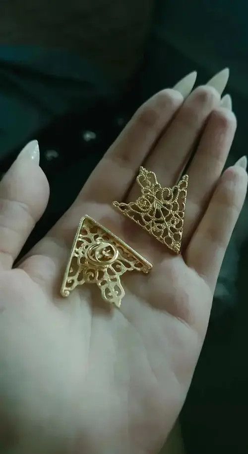 Other Vintage Triangle Shirt Collar Brooches Size ONE SIZE - 3 Thumbnail
