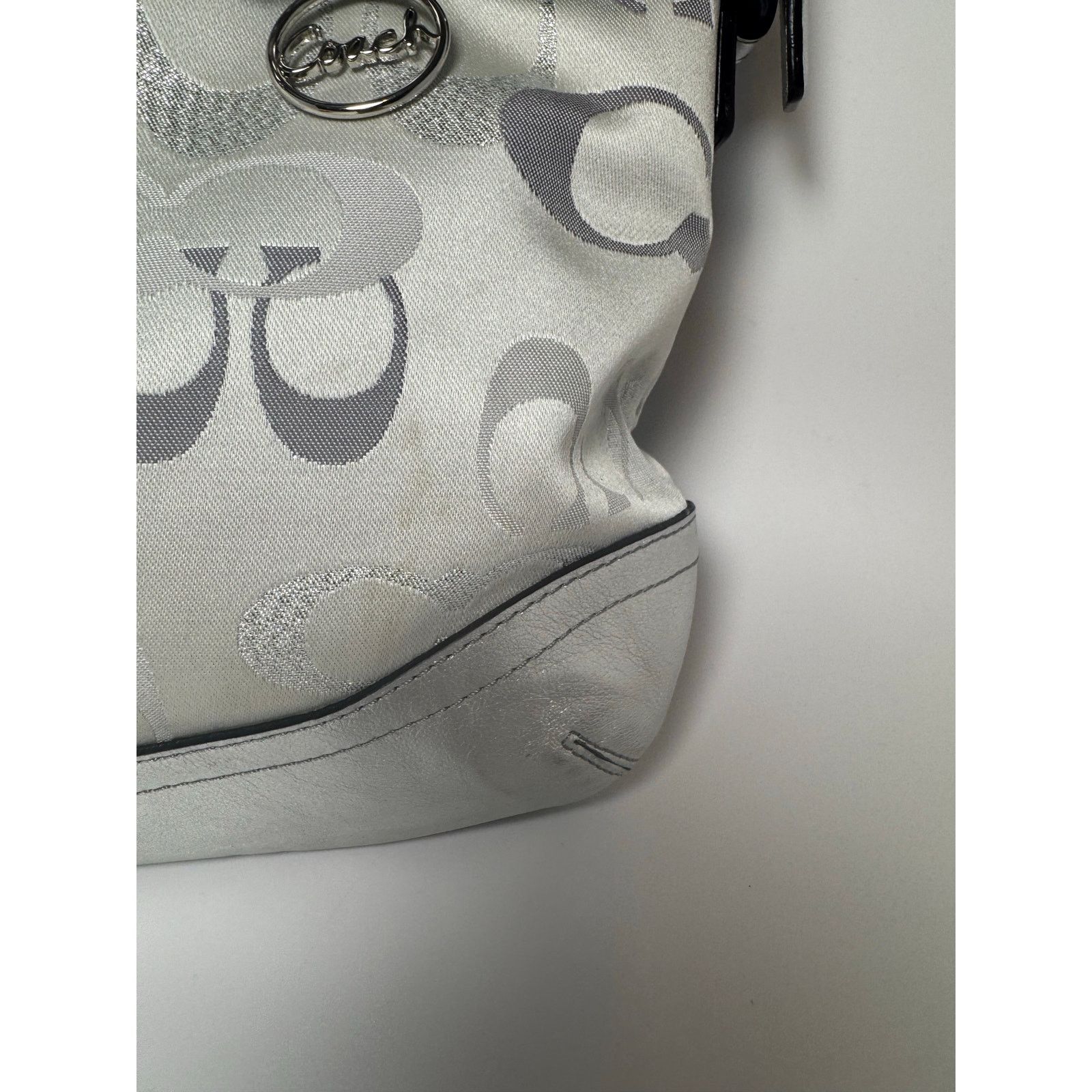 Coach Coach Optic Metallic Signature Chain Silver Crossbody #19820 Size ONE SIZE - 12 Thumbnail