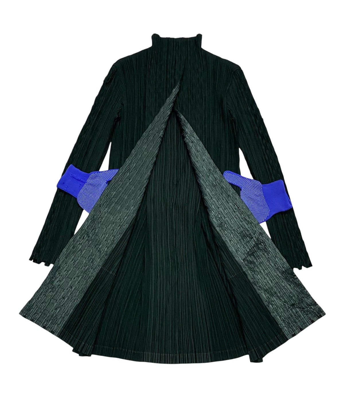 Issey Miyake Fete Issey Miyake Plated Cardigan Fish Scales On the Sleeves Size M / US 6-8 / IT 42-44 - 1 Thumbnail