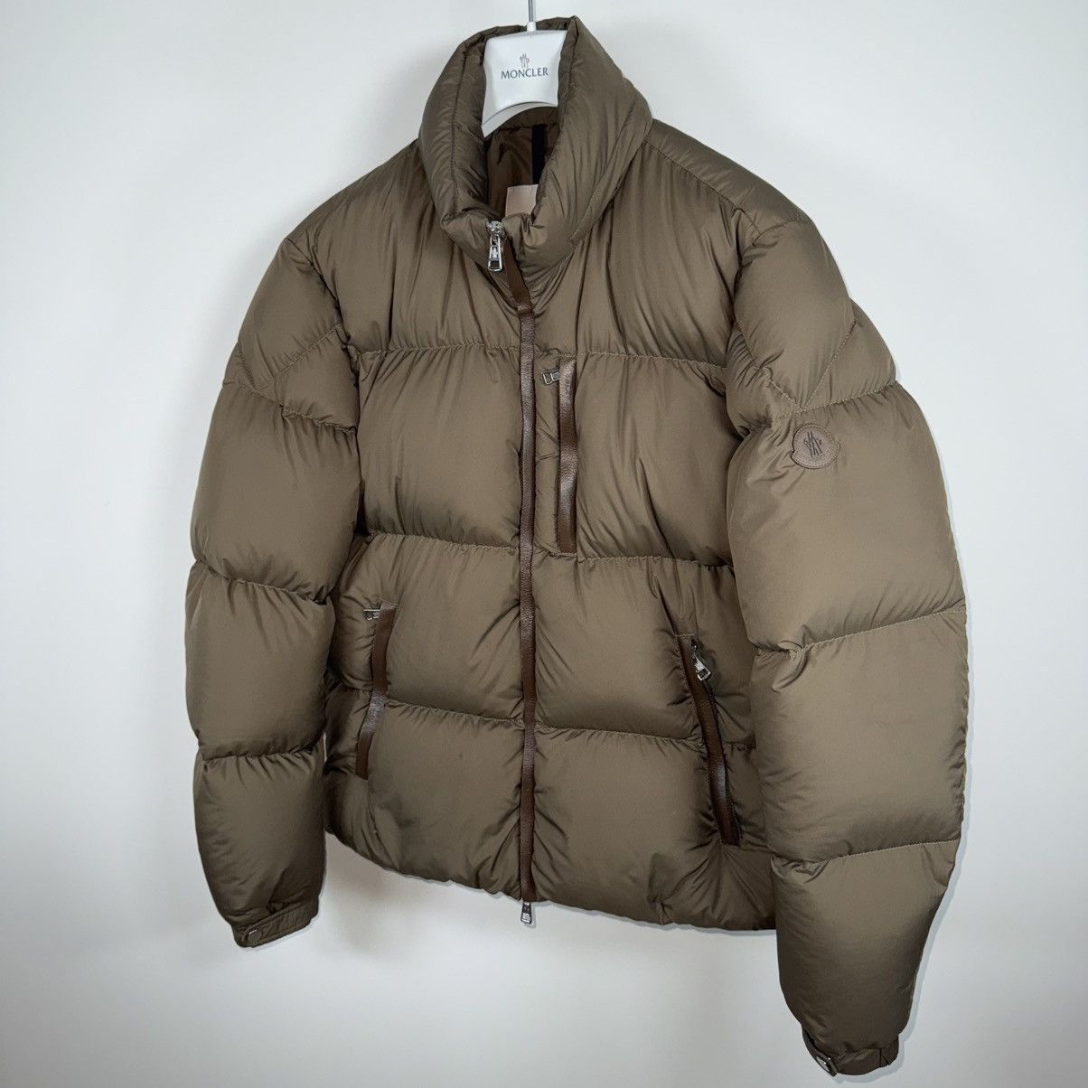Moncler Moncler Besbre Men’s Down Puffer Jacket Size 3 (M/L) Brown Size US L / EU 52-54 / 3 - 2 Thumbnail