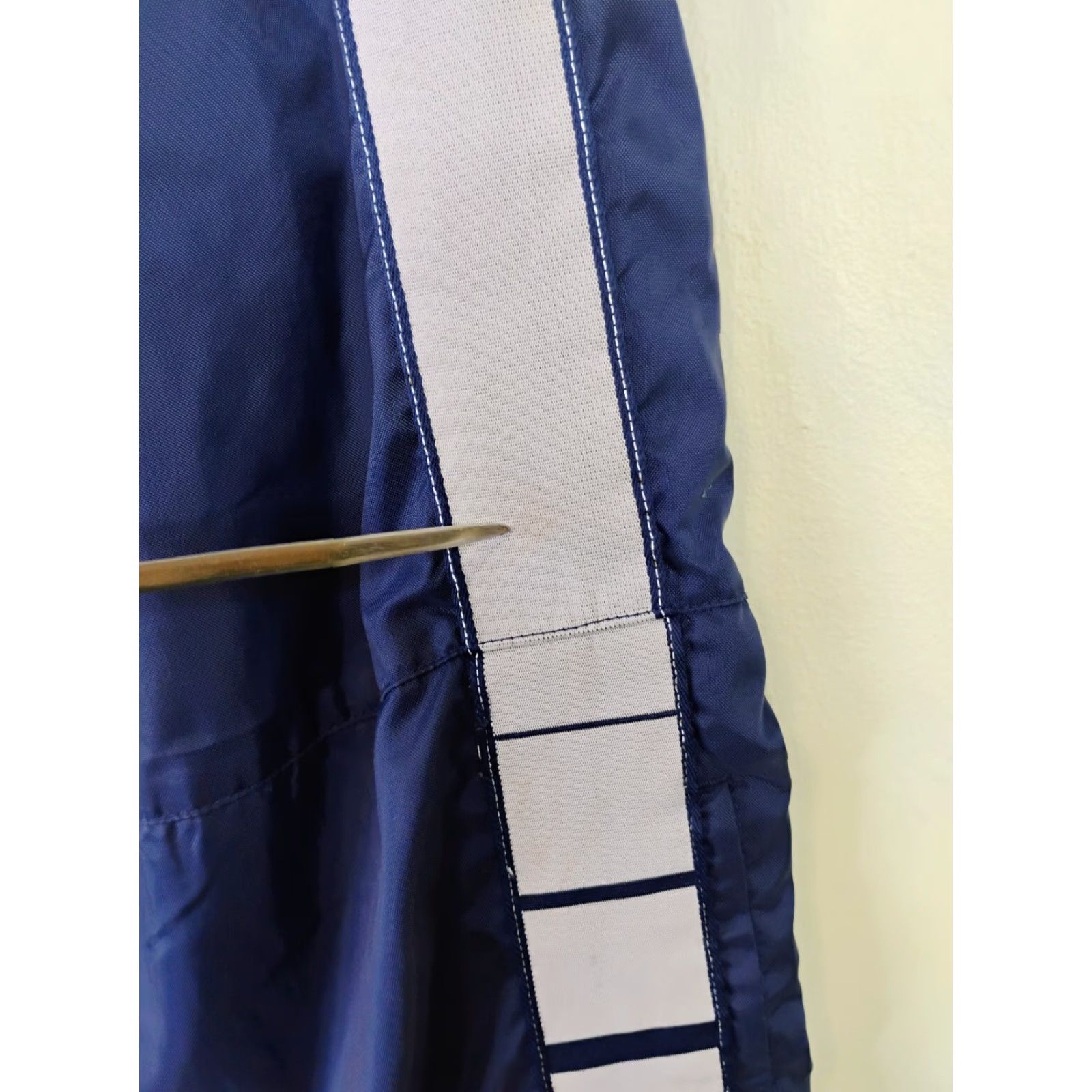 Adidas Adidas Track Pants Lined Windbreaker Mens M Blue Ankle Zips 31 in Inseam Striped Size US 31 - 5 Thumbnail